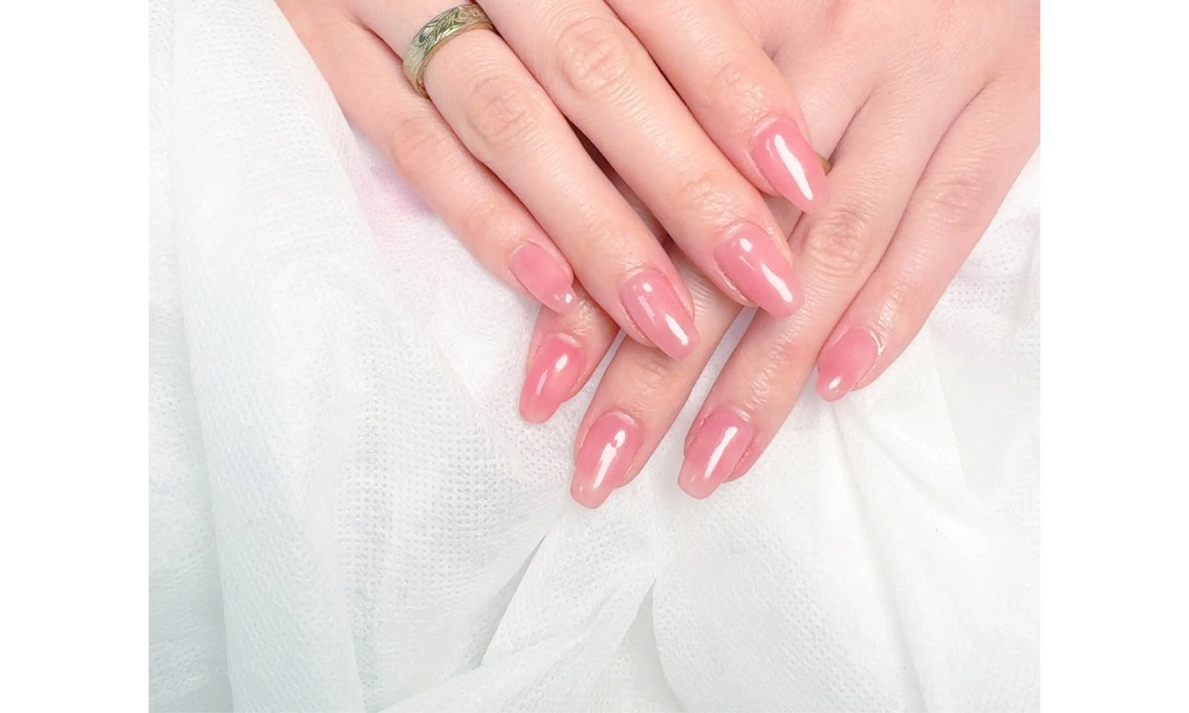 ネイル pink ladyサロン所属・べ にのネイルデザイン