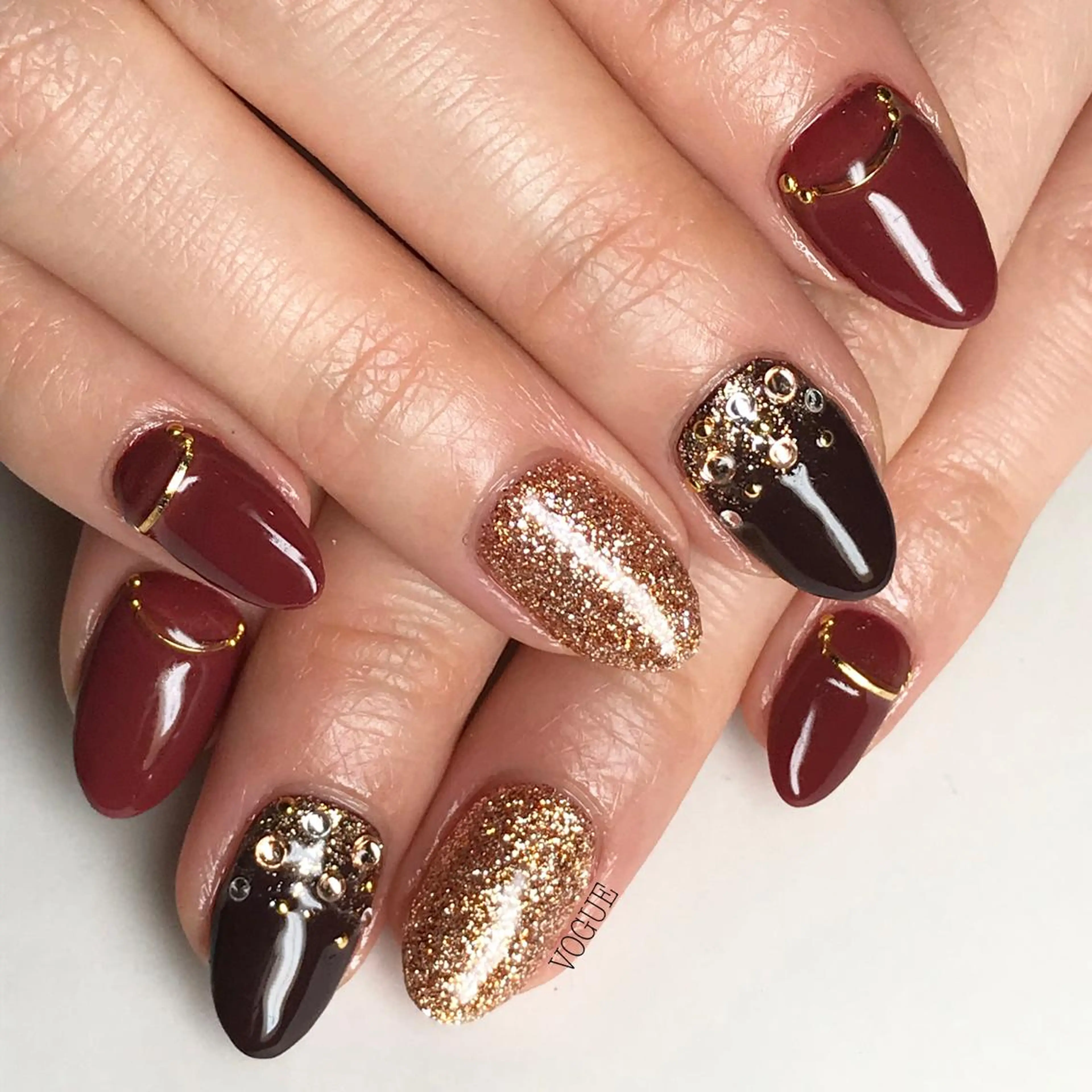 ネイル バレンタイン ハンドネイル VOGUE ×SWANのネイルデザイン