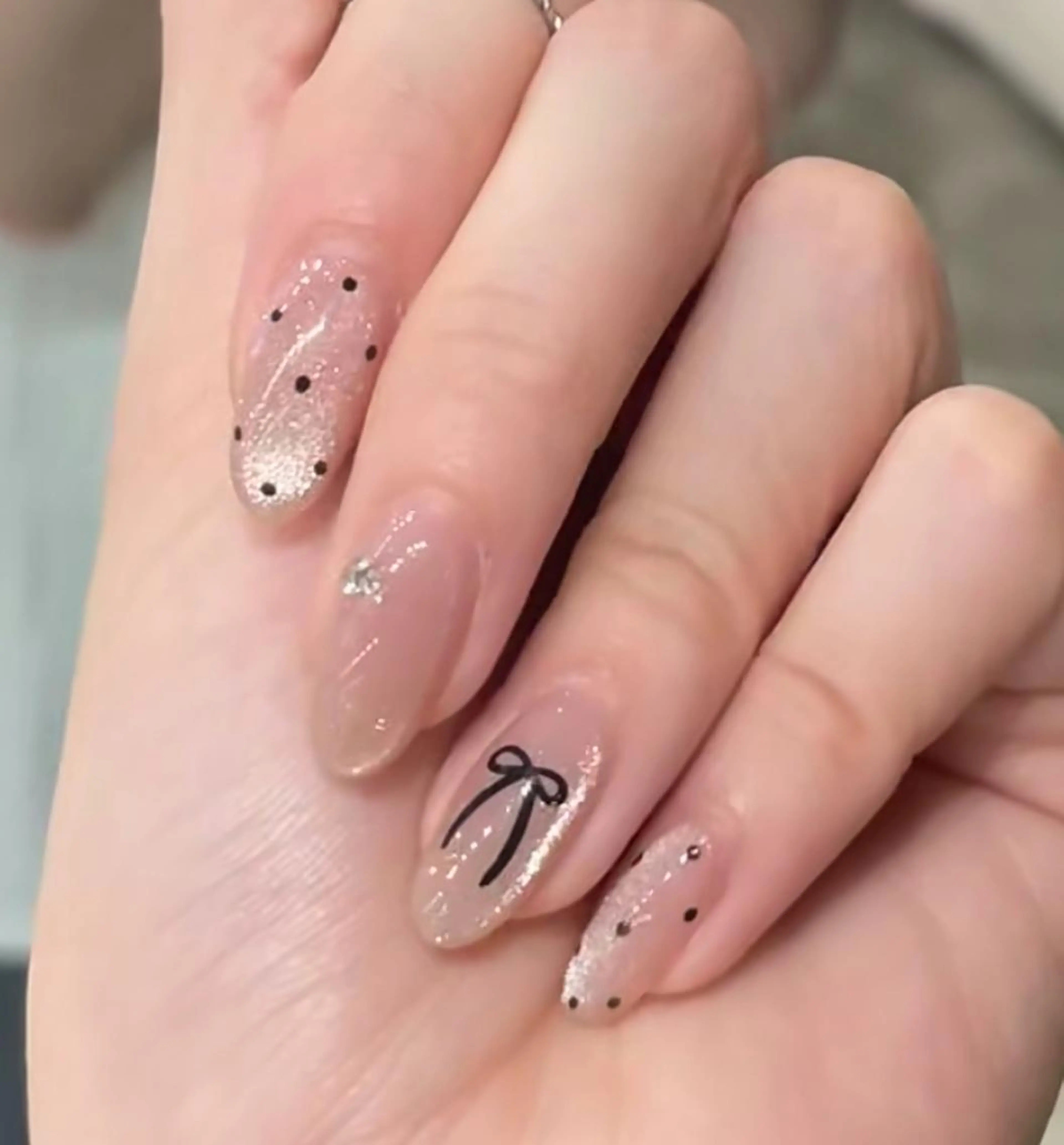 ネイル RAFFINE 月🦋🩵のネイルデザイン