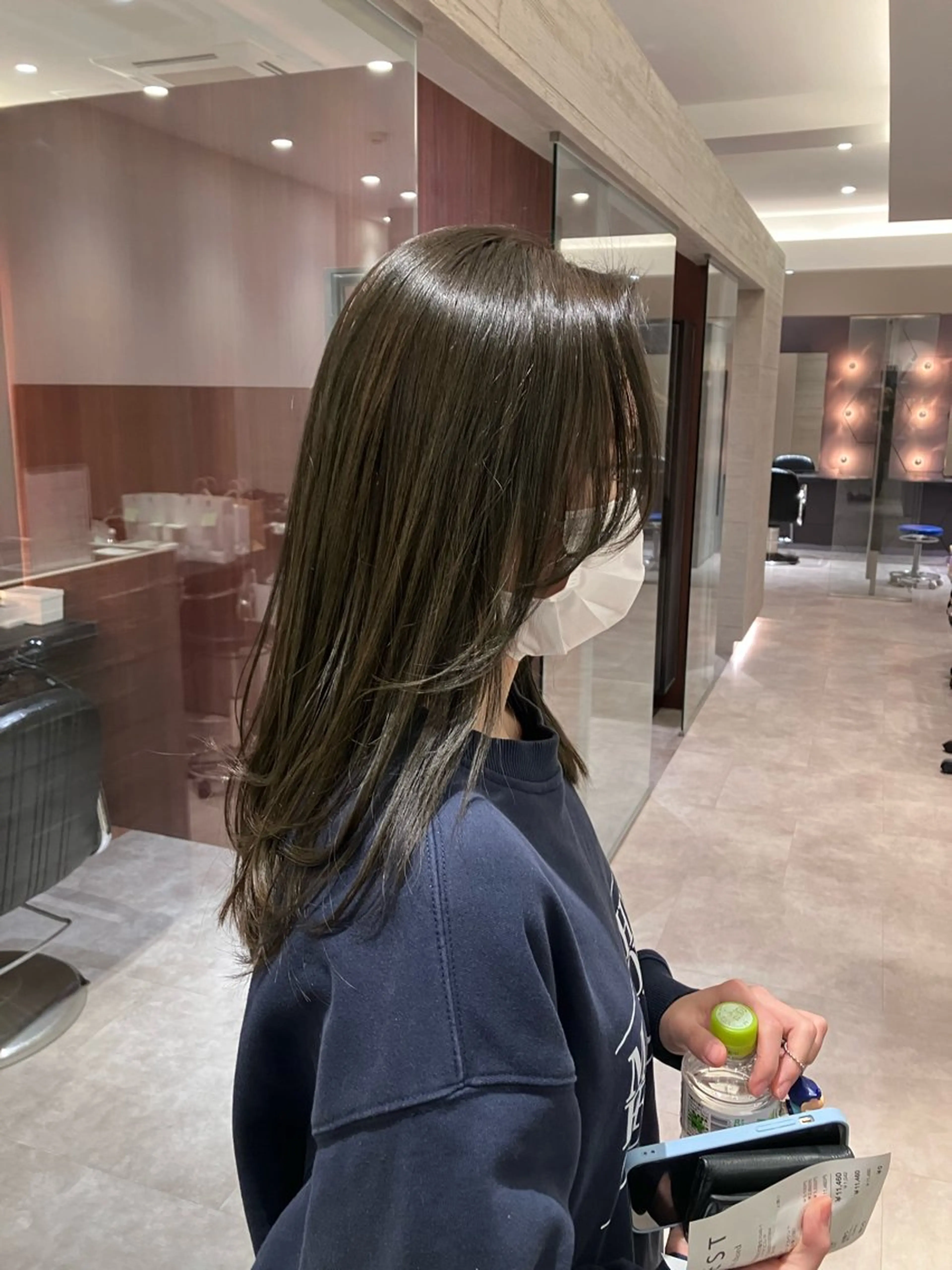 ロング カラー 透明感カラー 顔まわりレイヤー 顔周りカット レイヤーカット サキ🤍ハイトーン 🩰くびれ巻きヘアのヘアスタイル