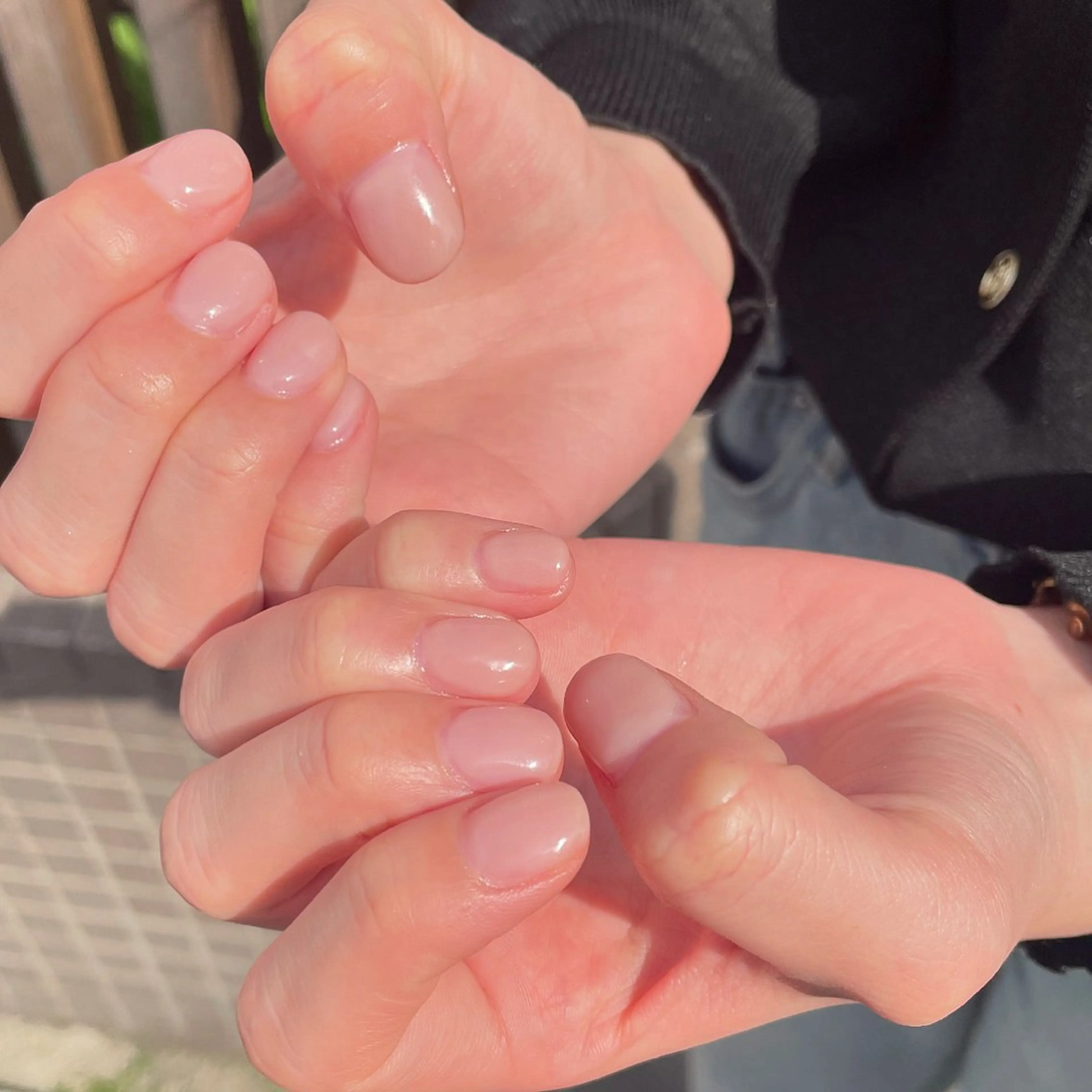 ネイル オフィスネイル ピンク ピンクベージュ ショートネイル シンプルネイル ハンドネイル ハンドケア 🎀NAIL🎀 AI🪄︎︎◝✩のネイルデザイン