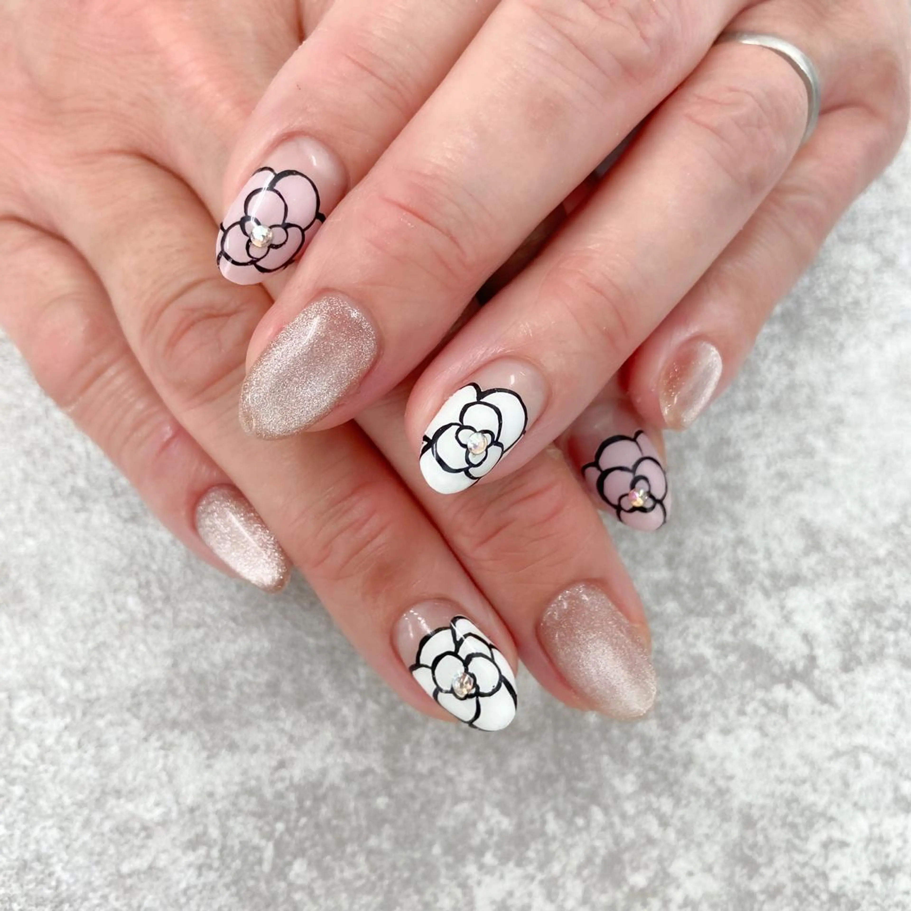 ネイル 黒沢 直子のネイルデザイン