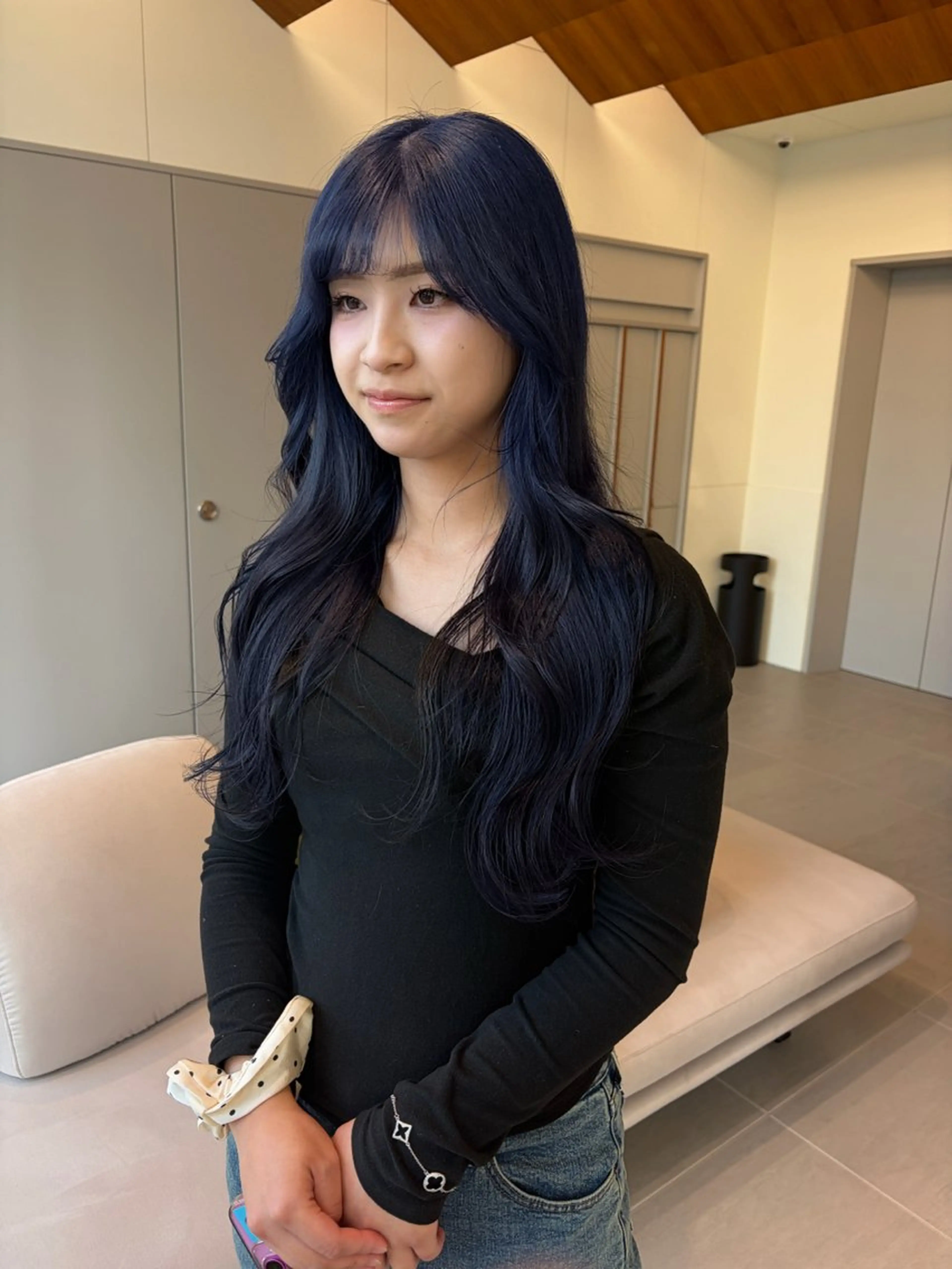 ロング カラー ベージュカラー 透明感カラー ダブルカラー ネイビーカラー ヘアカラー 高発色ブリーチ/ ハイレイヤー🪽aiのヘアスタイル