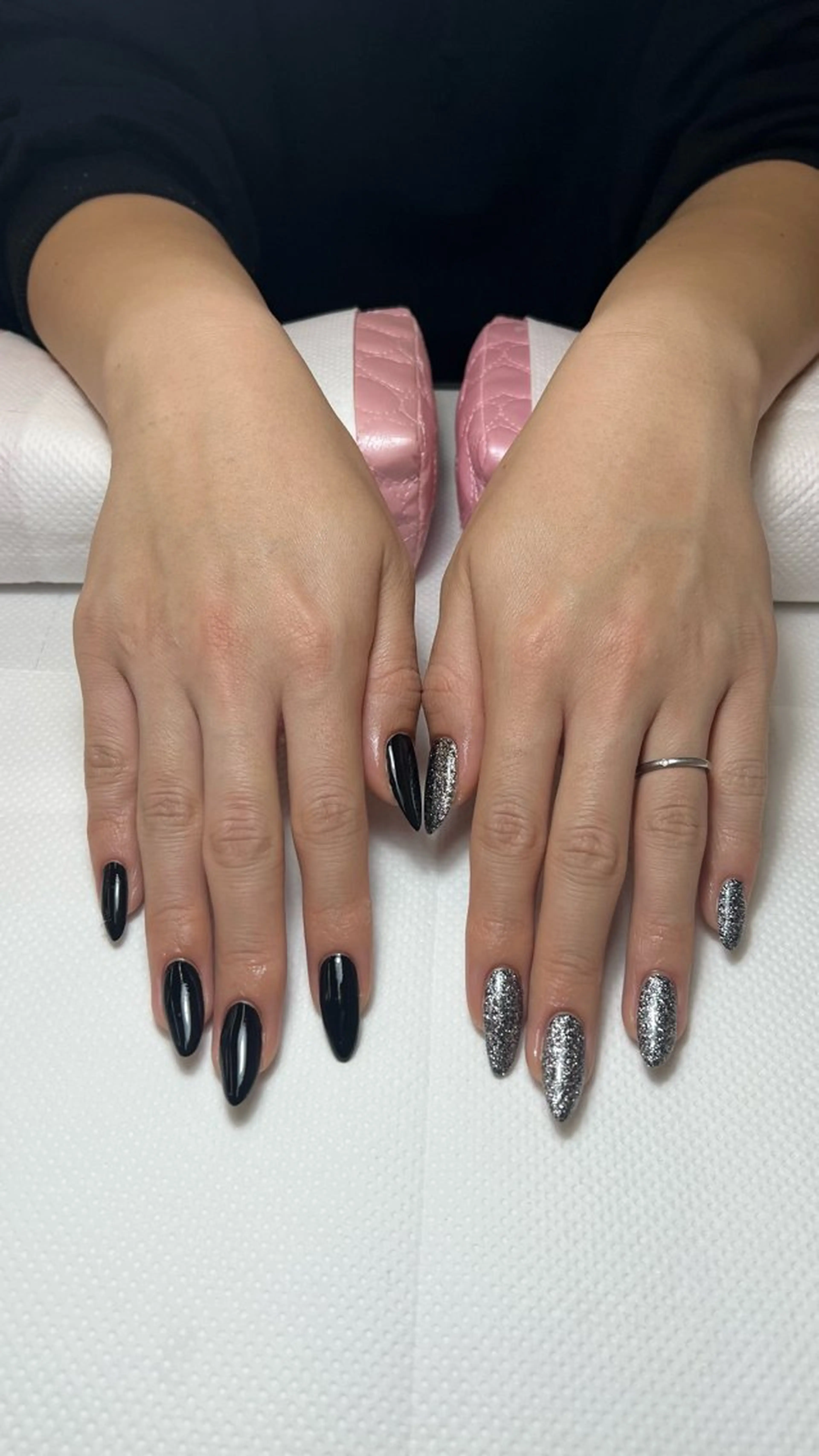 ネイル 名越 彩花のネイルデザイン