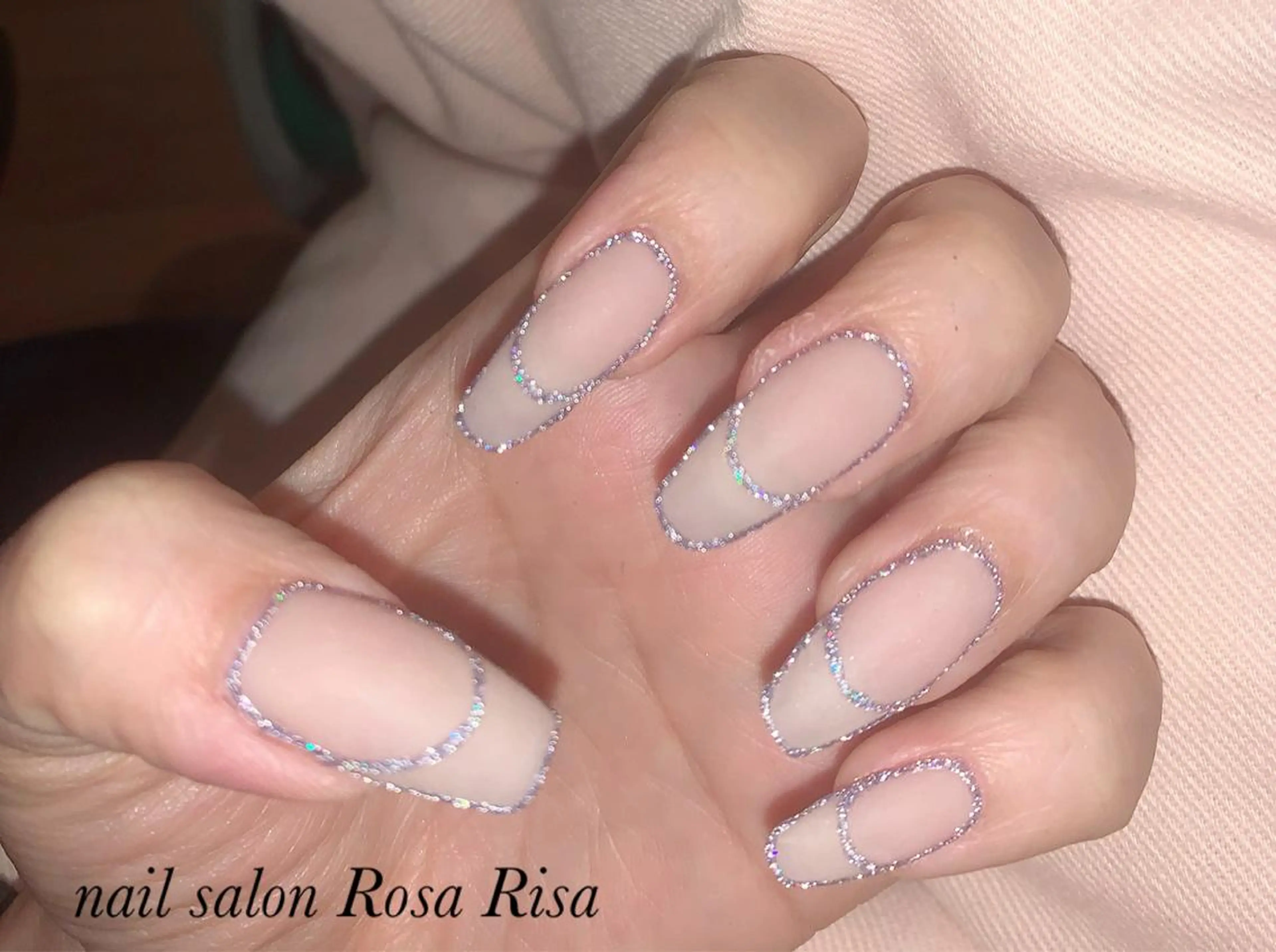 ミディアム ネイル フラッシュネイル ラメ(グリッター) マットネイル ハンドネイル ネイルスタジオ シェイクユアハンズのネイルデザイン