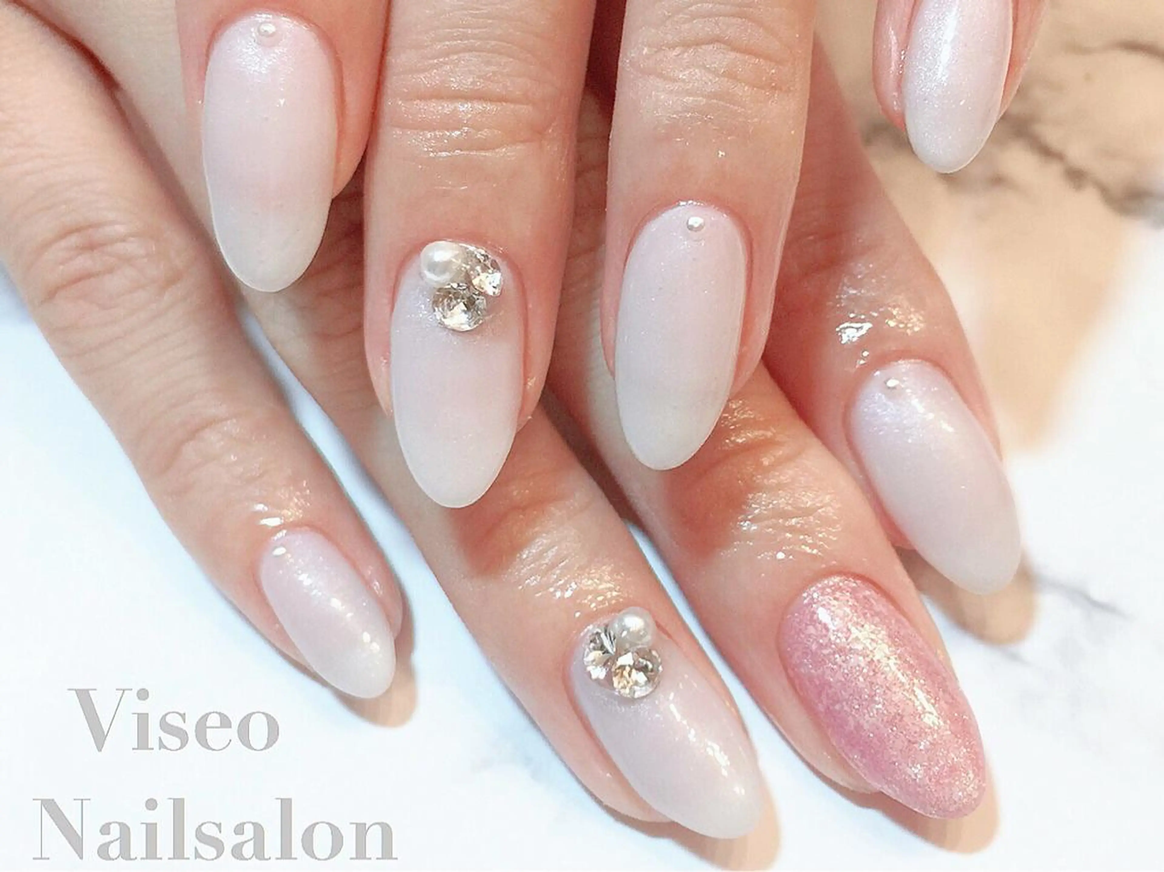 ネイル Viseo《6週間 長持ちパラジェル》のネイルデザイン