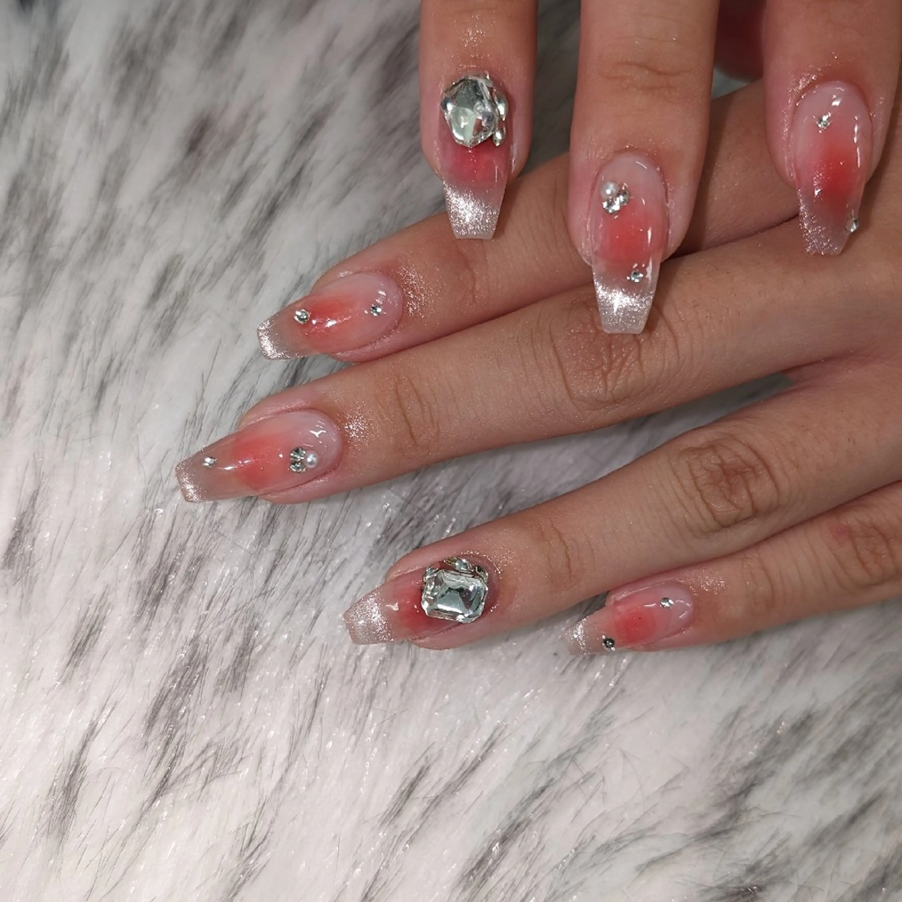 ネイル ハンドネイル RUNWAY 　　の眉毛・アイブロウイメージ