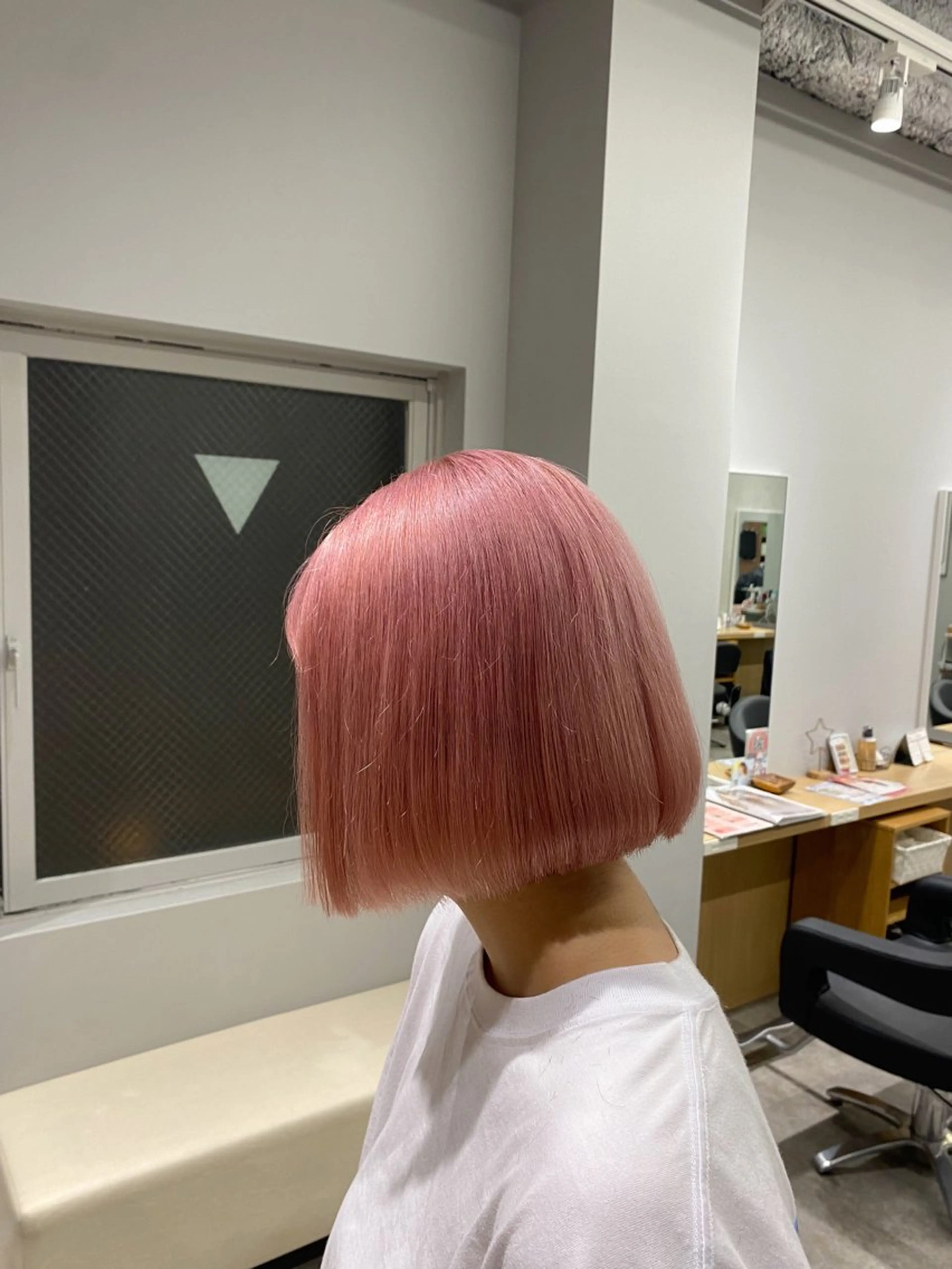 ショート ボブ 服部 真希のヘアスタイル