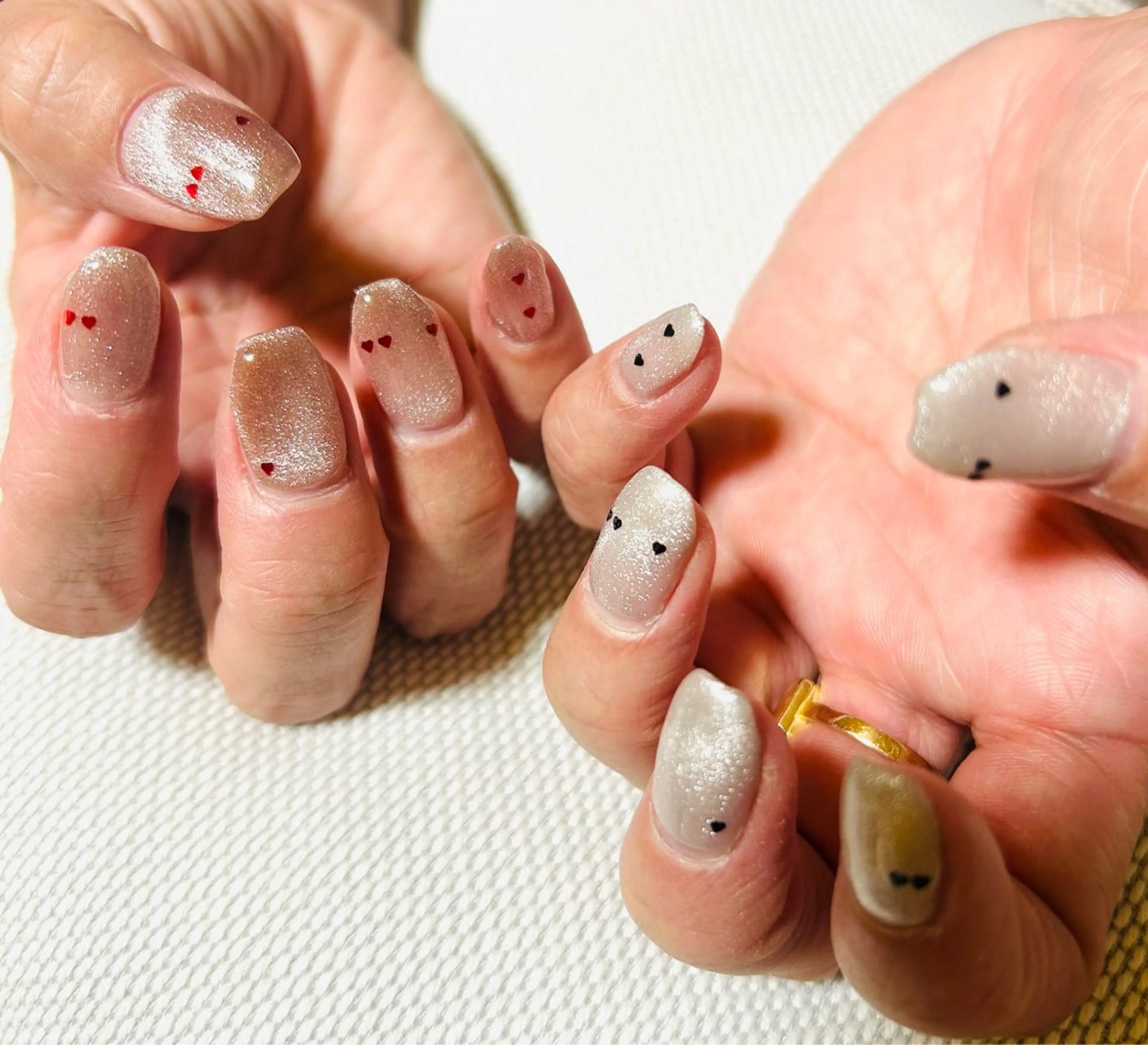 ネイル カジュアル フラッシュネイル フレンチネイル ラメ(グリッター) ラメグラデーション Ｈ3（エイチスリー）所属・H3 hitoのネイルデザイン