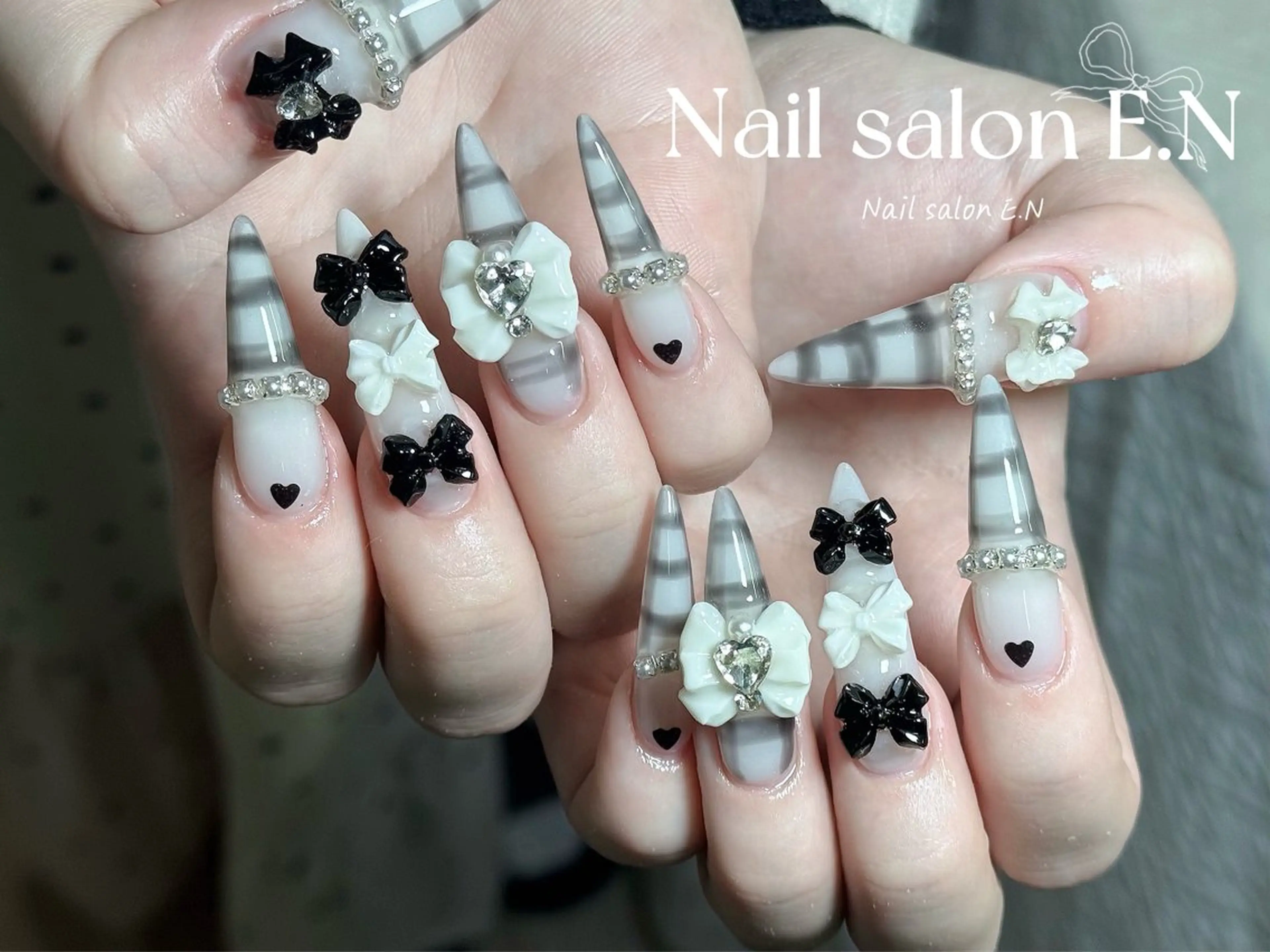 ネイル アートネイル オーロラネイル ブラウン クリアネイル フレンチネイル ハンドネイル E.N🦋 長さ出し/持ち込みのネイルデザイン