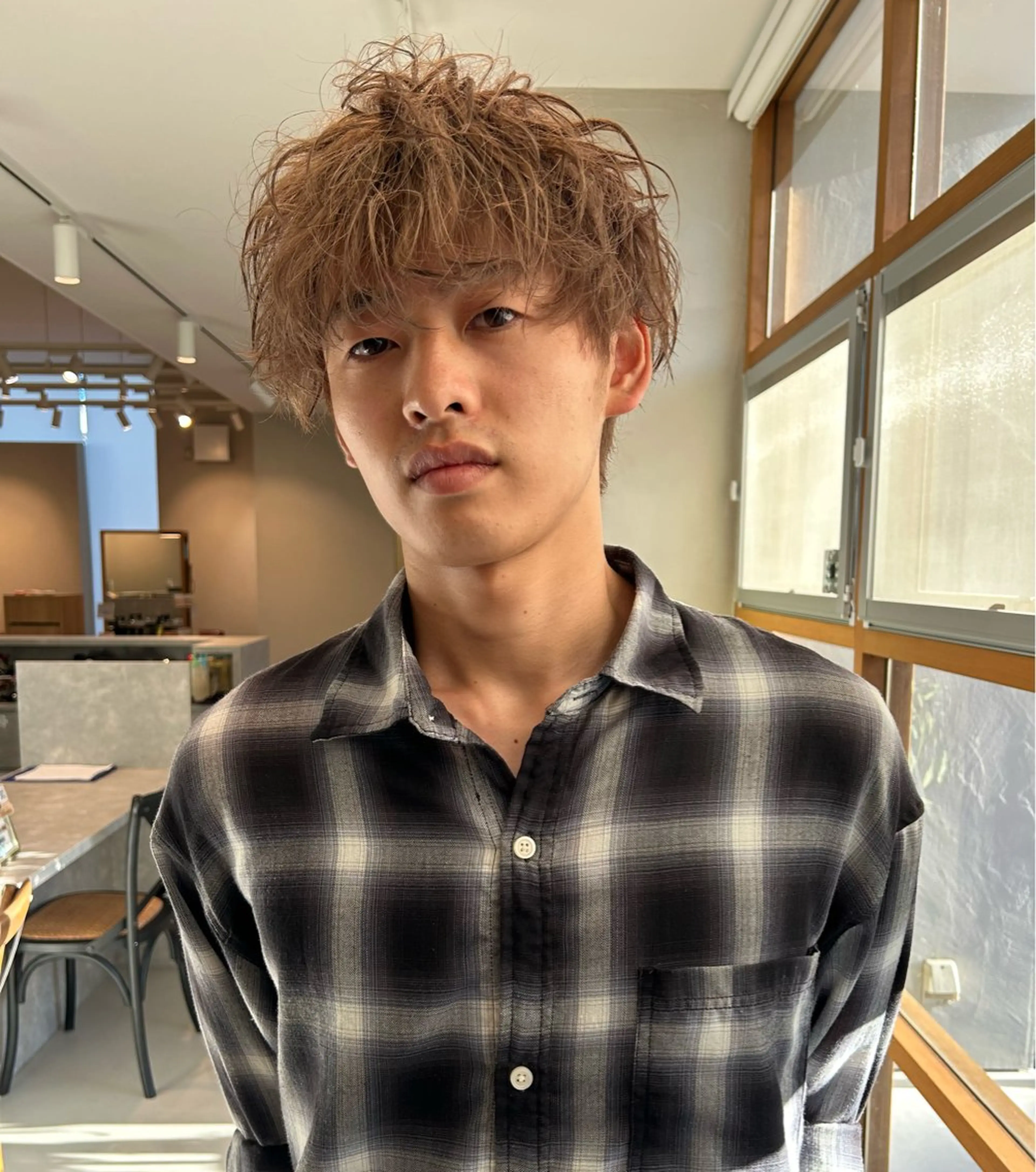 カラー メンズ 小島 滉太のヘアスタイル