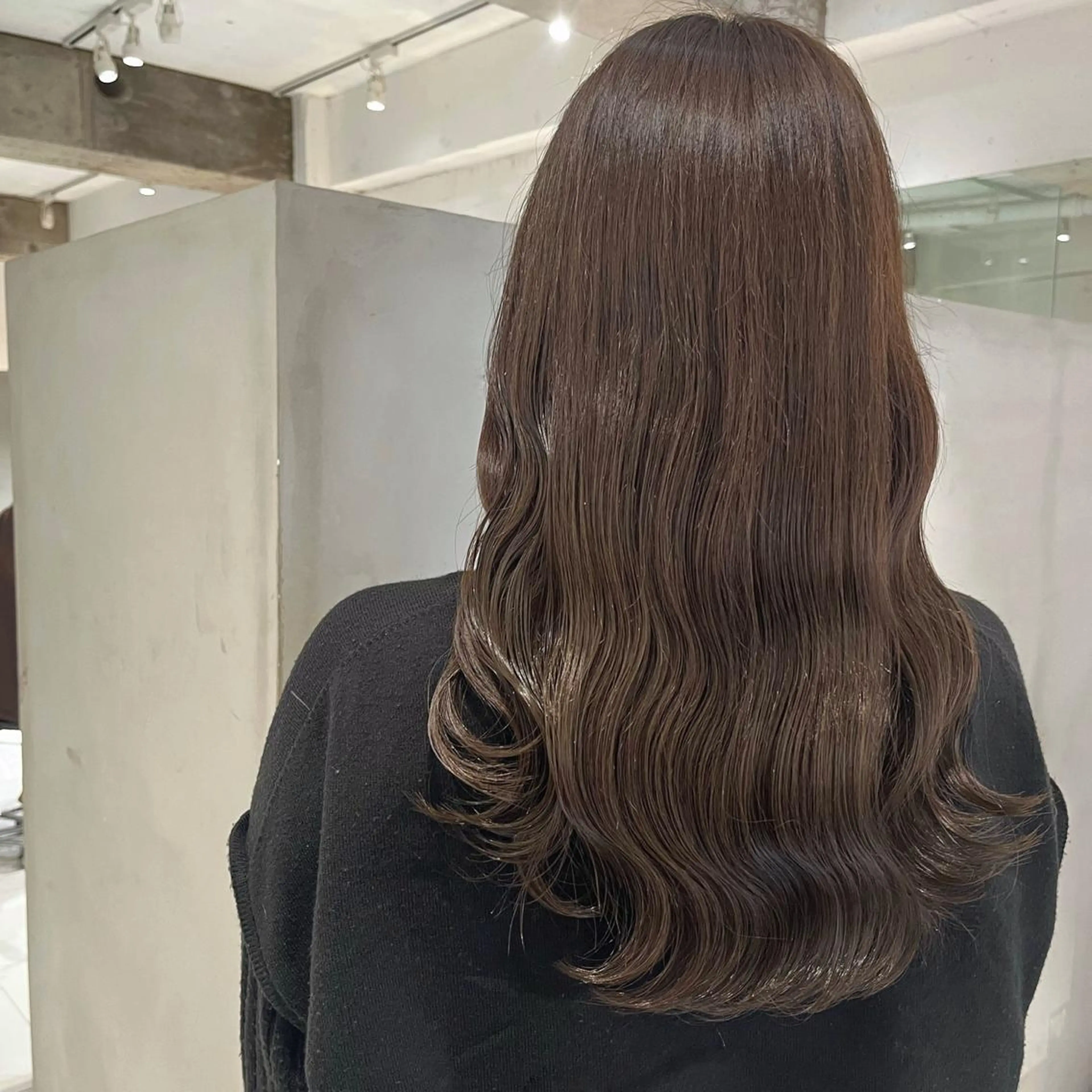 ロング カラー ブラウンカラー オリーブブラウン カット ヘアカラー ヘッドスパ ヘアセット カジュアルを女っぽく 𝗮𝘆𝗮𝗰𝗼のヘアスタイル