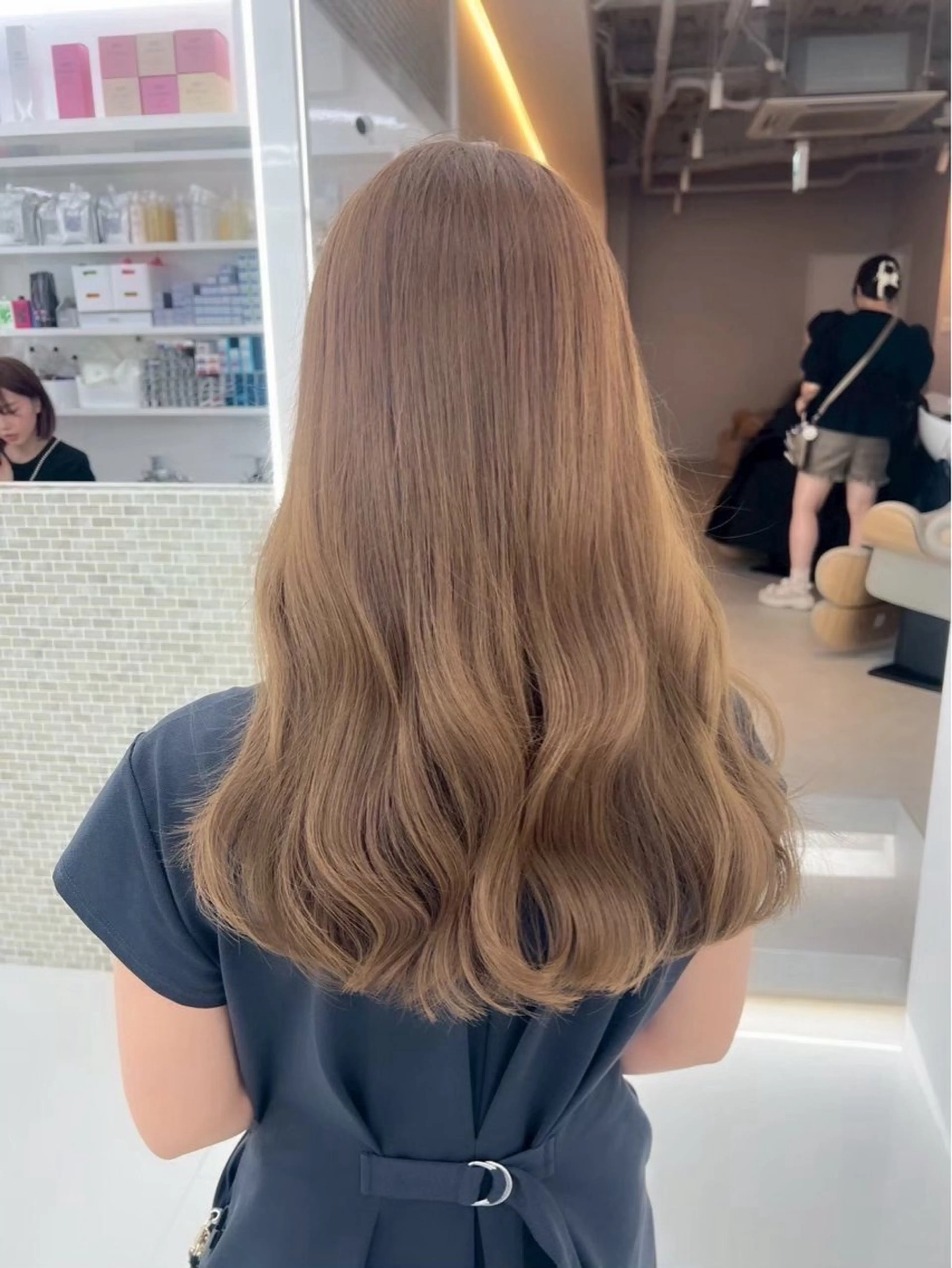 ロング カラー ヘアアレンジ 前髪/顔周り/透明感 艶カラーとどさんのヘアスタイル