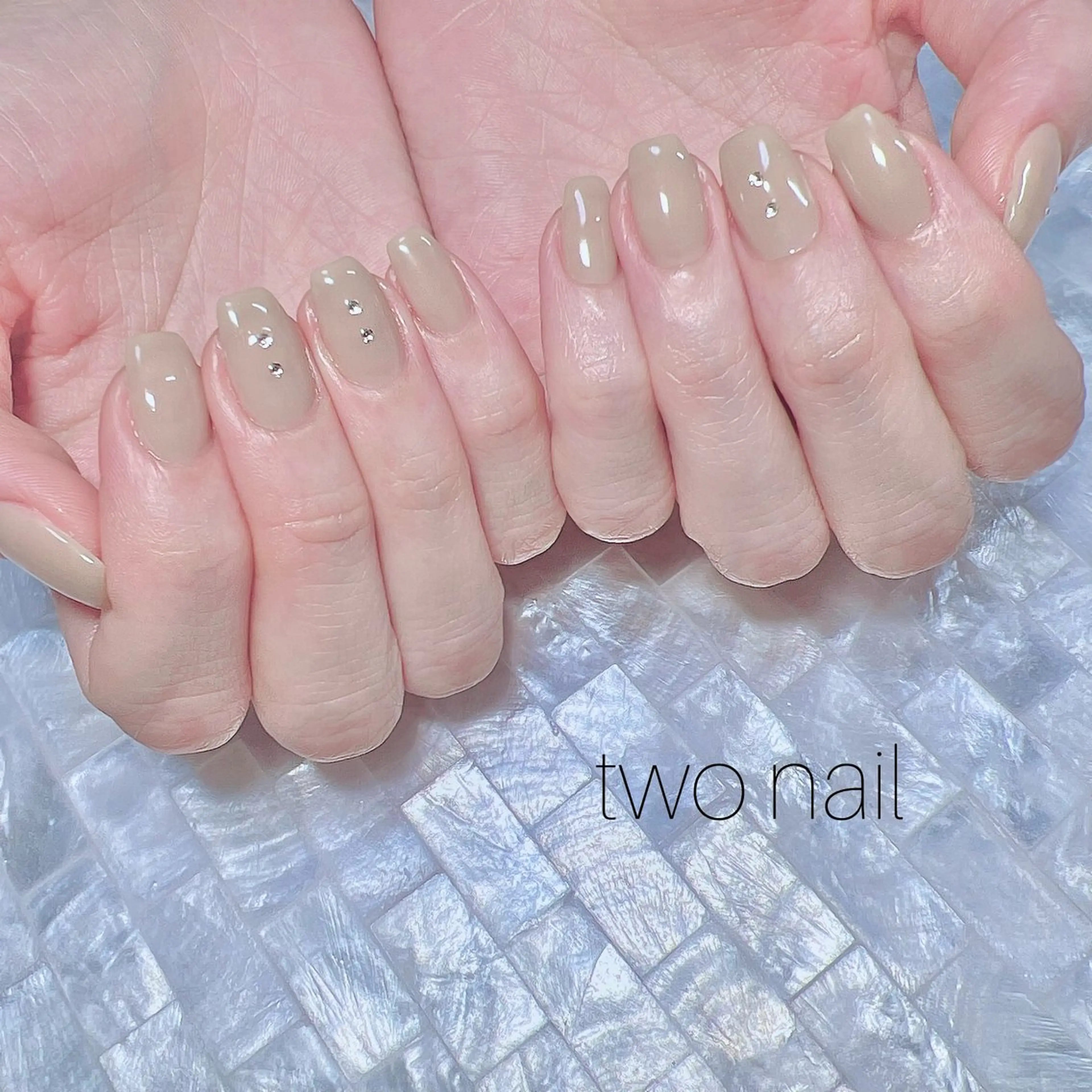 ネイル ネイルチップ ホワイト ハンドネイル two nailのネイルデザイン