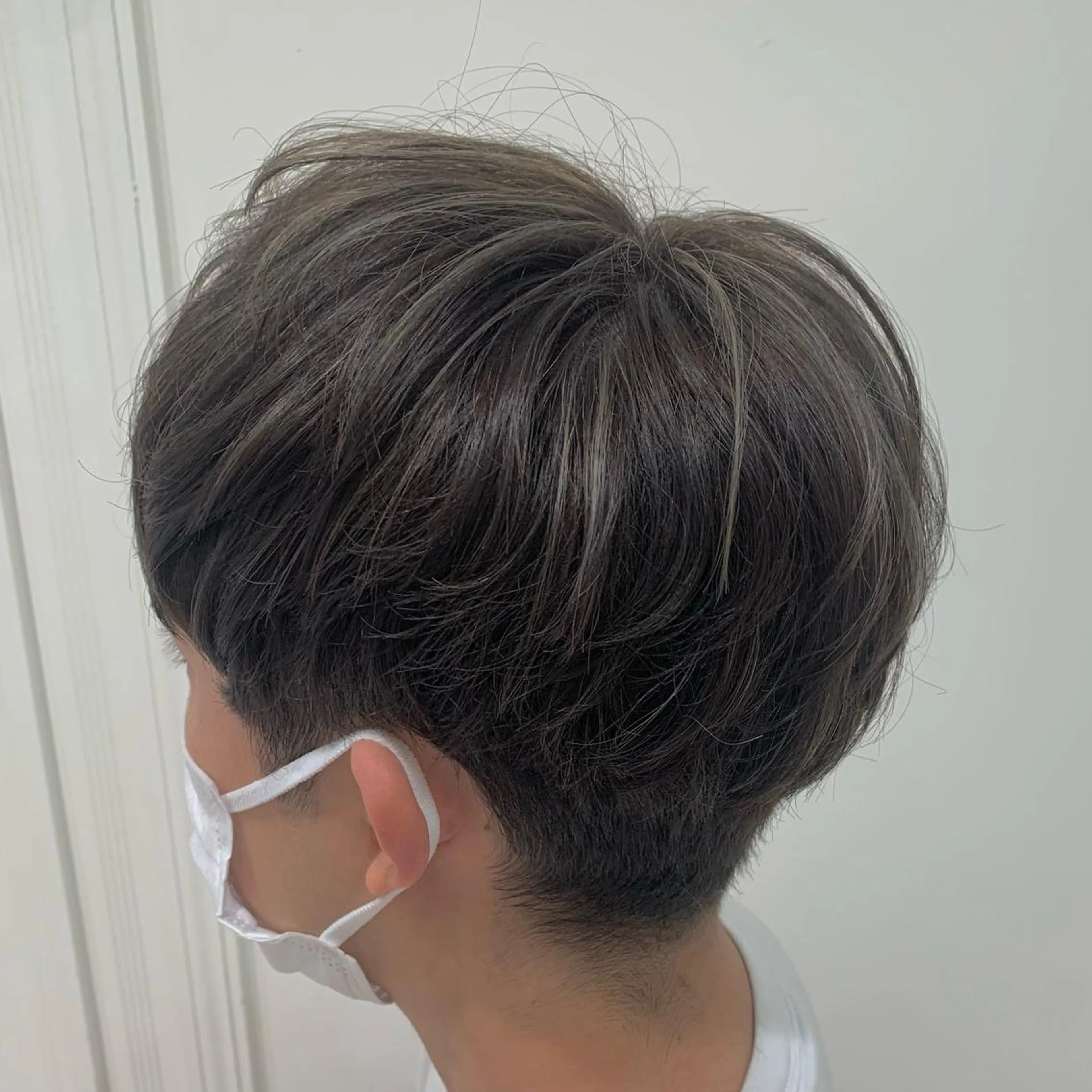 ショート カラー デザインカラー ハイライトカラー シルバー ハイライト akari/髪質改善 /ブリーチ/名古屋のヘアスタイル