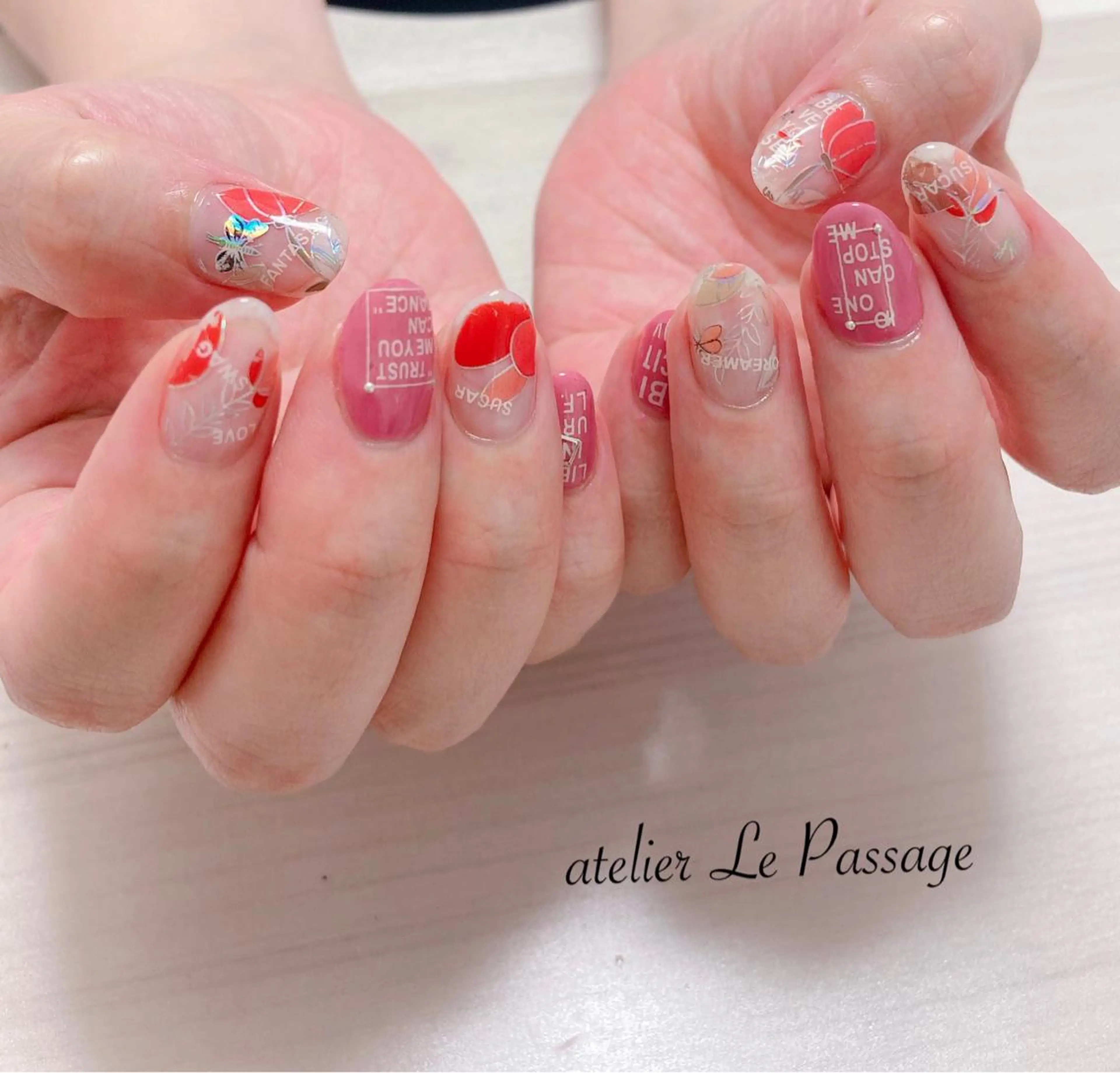 ネイル ジェルネイル キラキラネイル ニュアンスネイル オフィスネイル パラジェル ハンドネイル Atelier Le Passage所属・h nakatsukaのネイルデザイン