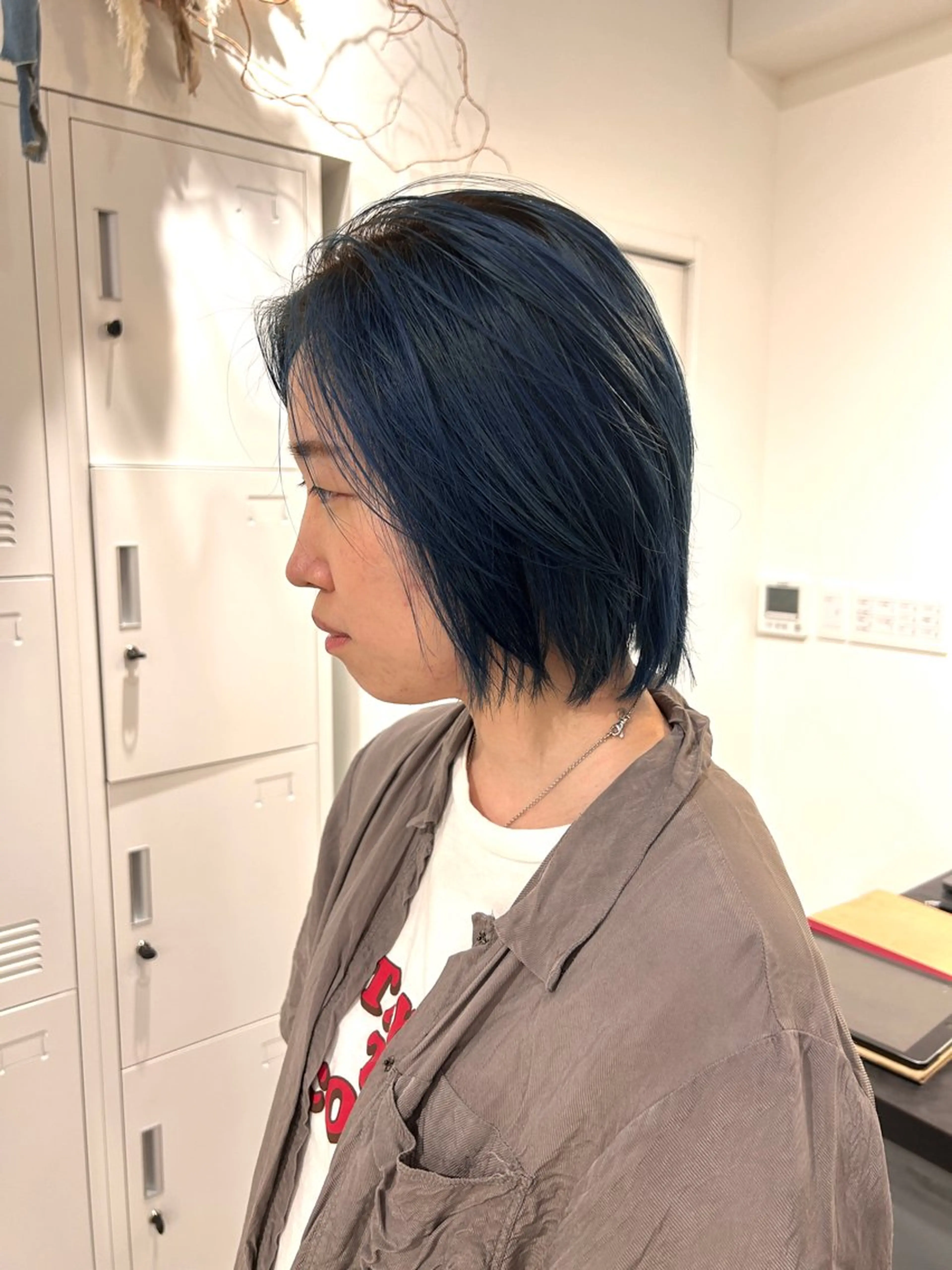 ショート カラー ブルーカラー 河野 いずみのヘアスタイル