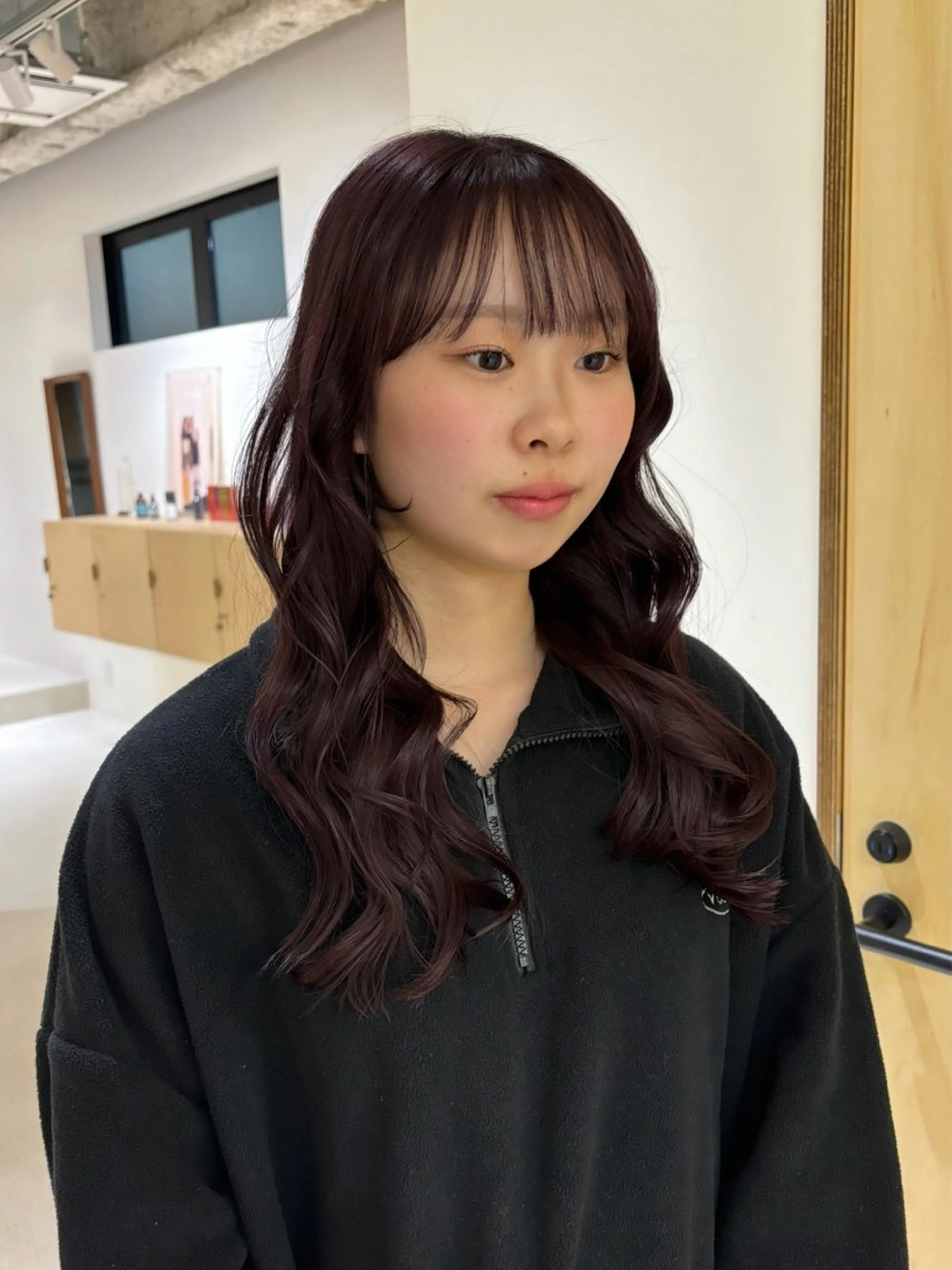 セミロング カラー 菱田 愛果のヘアスタイル