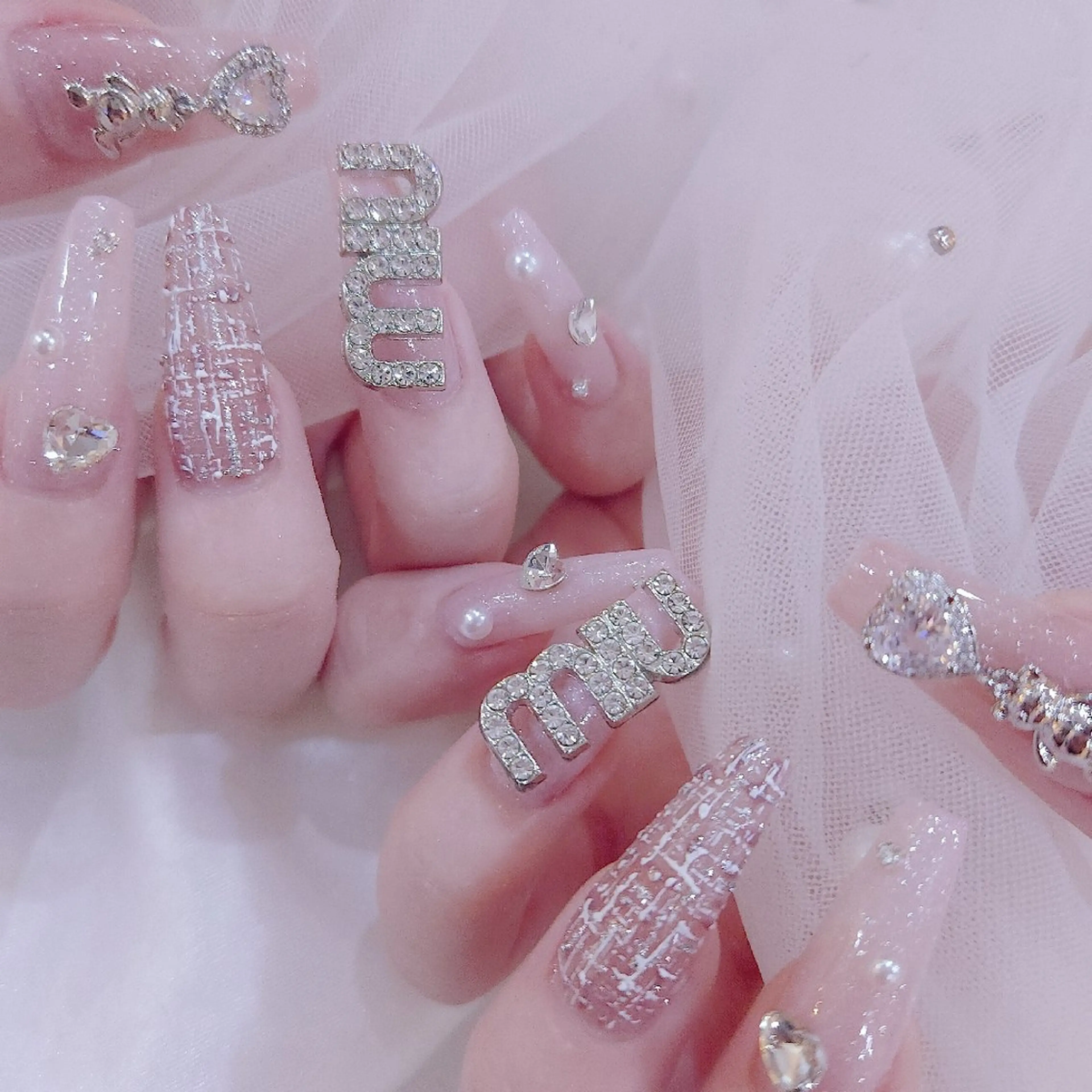 ネイル u   n   o  n a i l 01のネイルデザイン