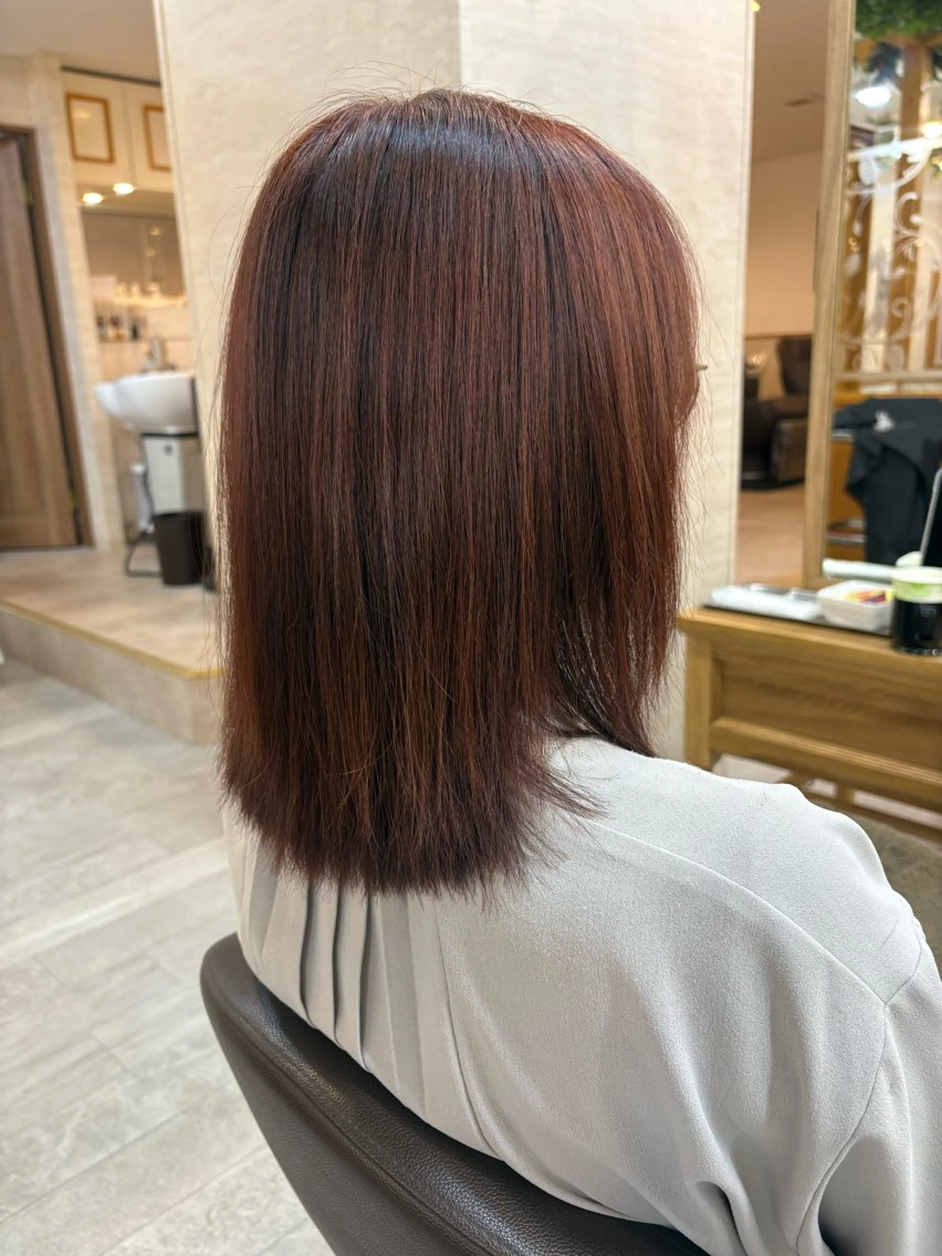 カラー ヘアカラー トリートメント 佐藤 遥菜のヘアスタイル