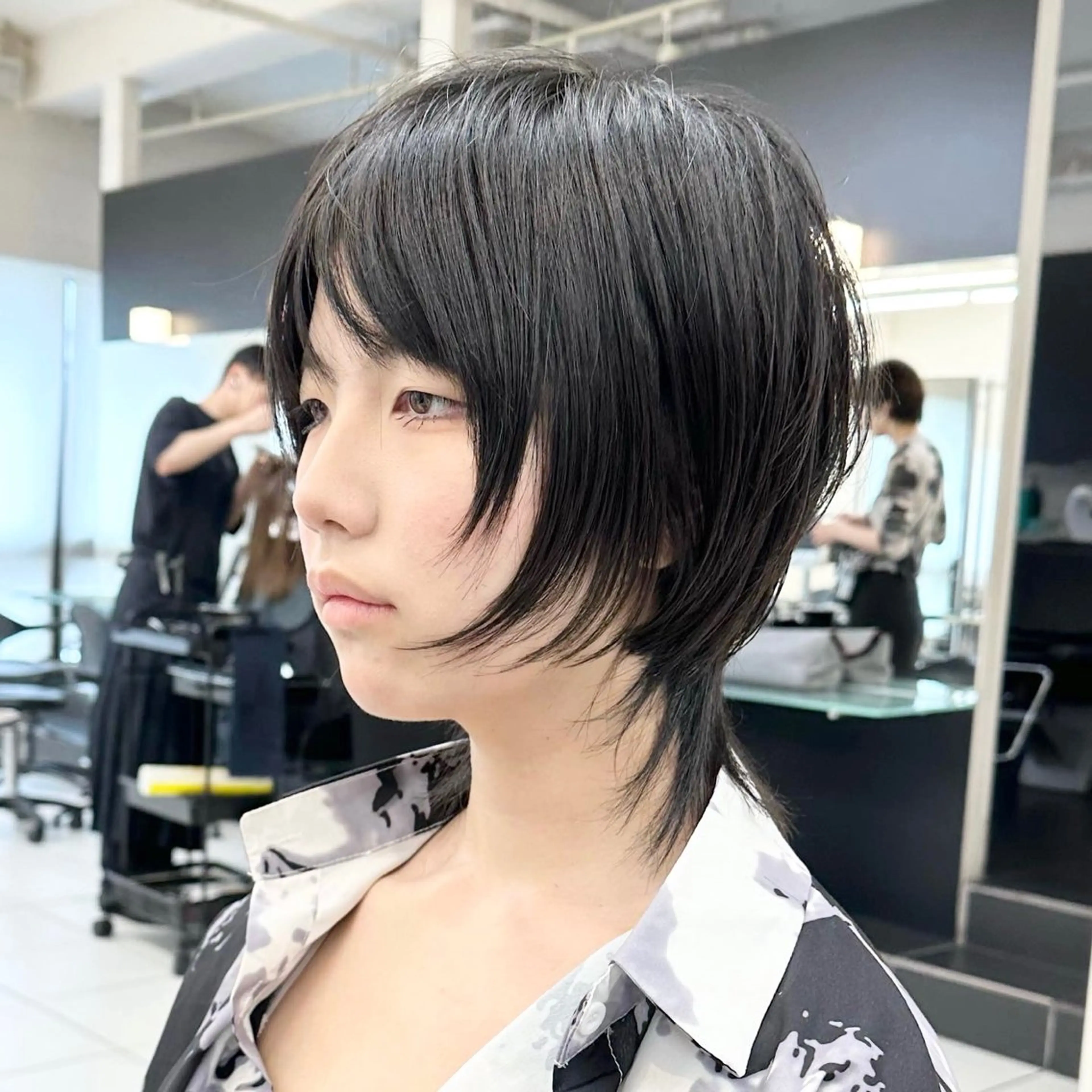 ショート カラー 小池 功のヘアスタイル