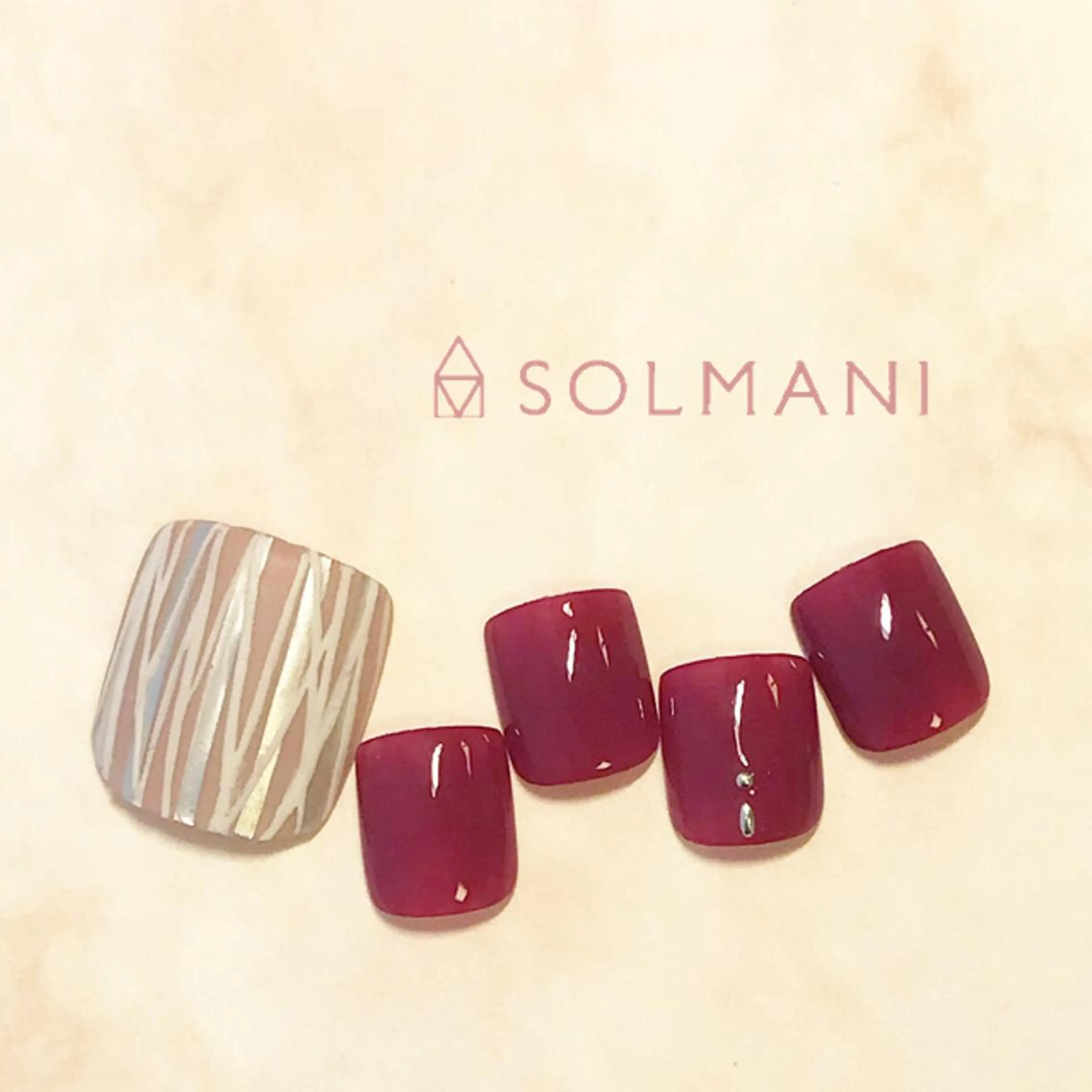 ネイル SOLMANI 予約担当のネイルデザイン