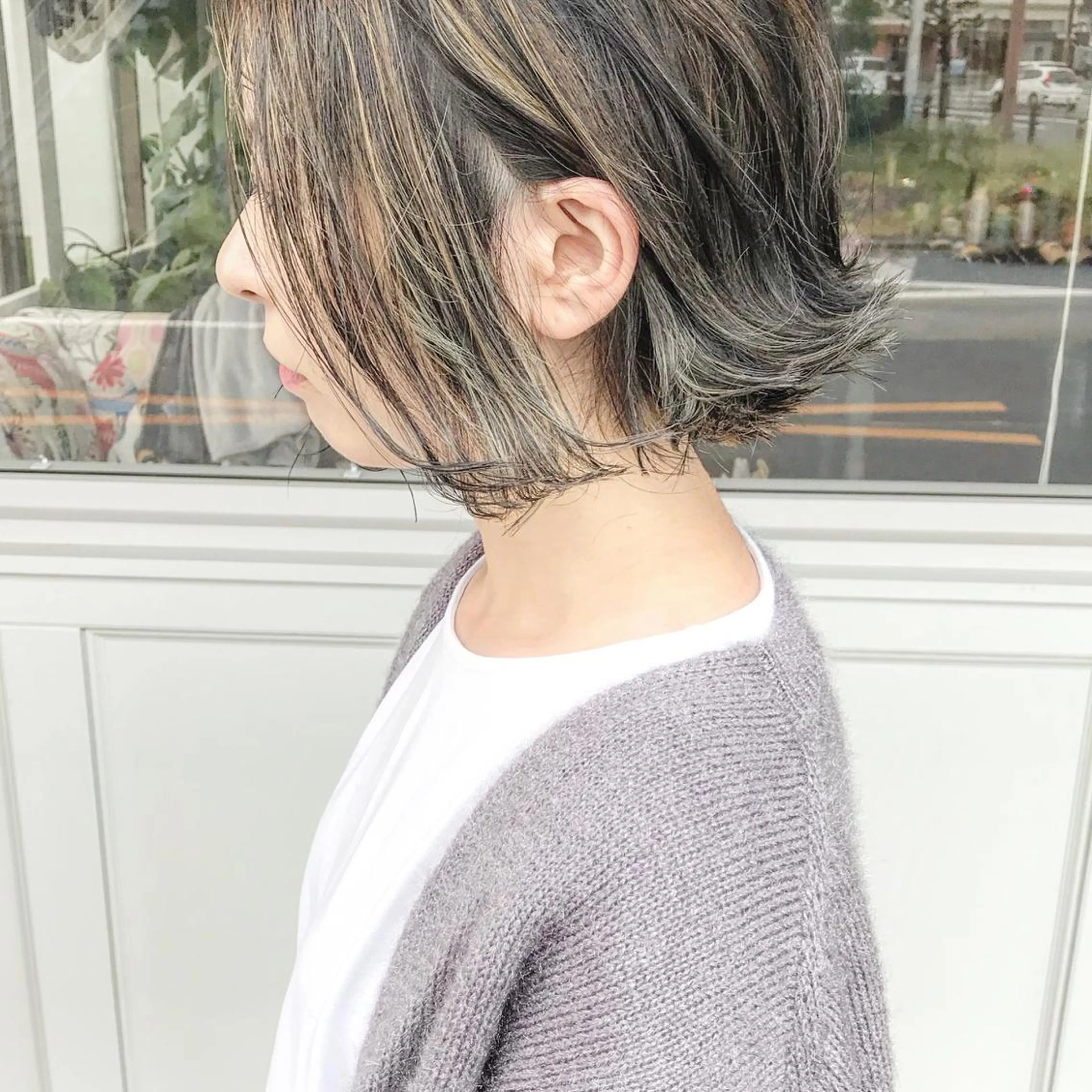 ショート カラー ヘアアレンジ ブリーチ グラデーションカラー ハイライトカラー ハイライト おくれ毛 Mariana/ 鶴原-ハイライトのヘアスタイル