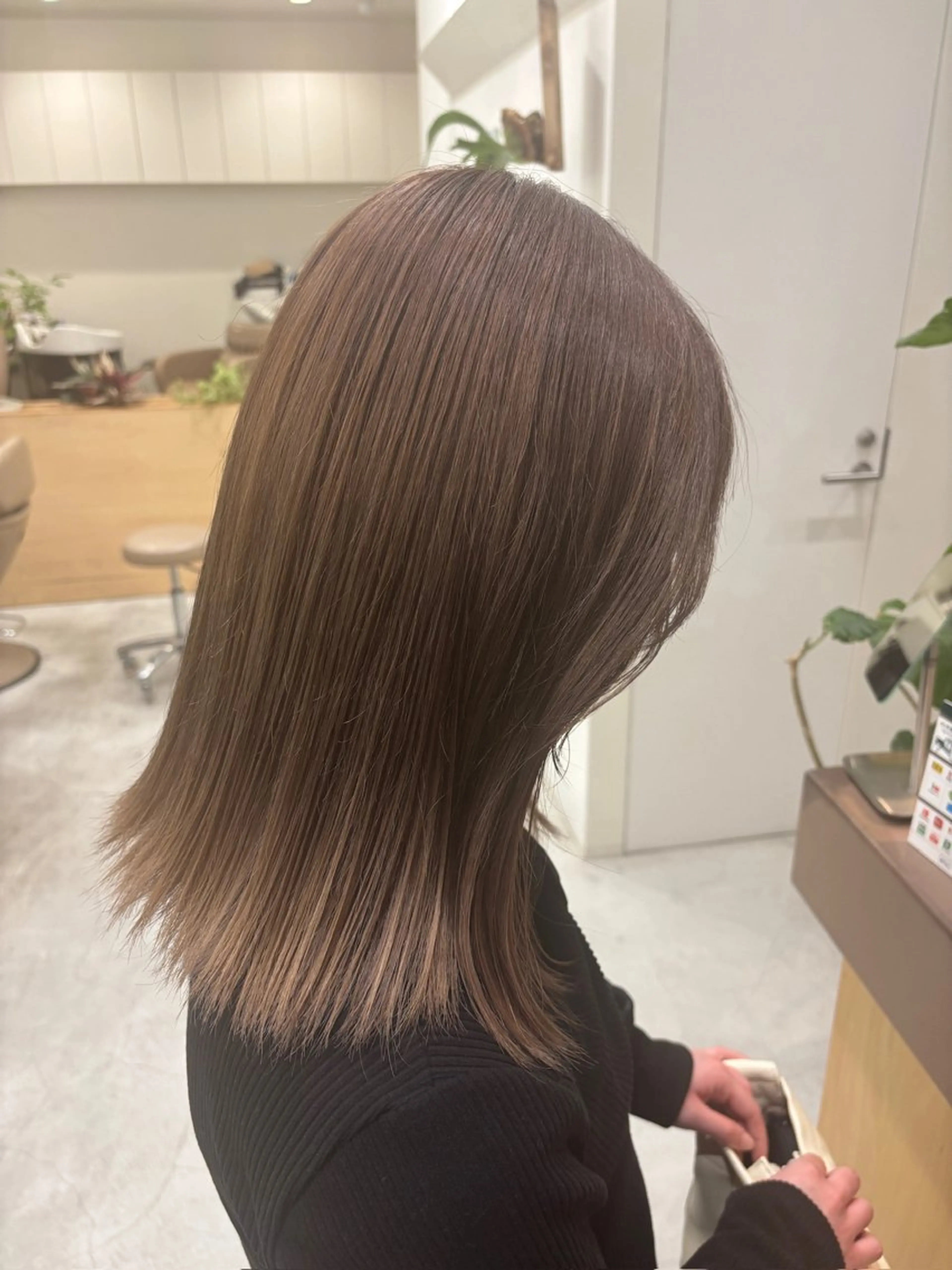 ミディアム カラー rion🪽 /wカラー・縮毛矯正のヘアスタイル