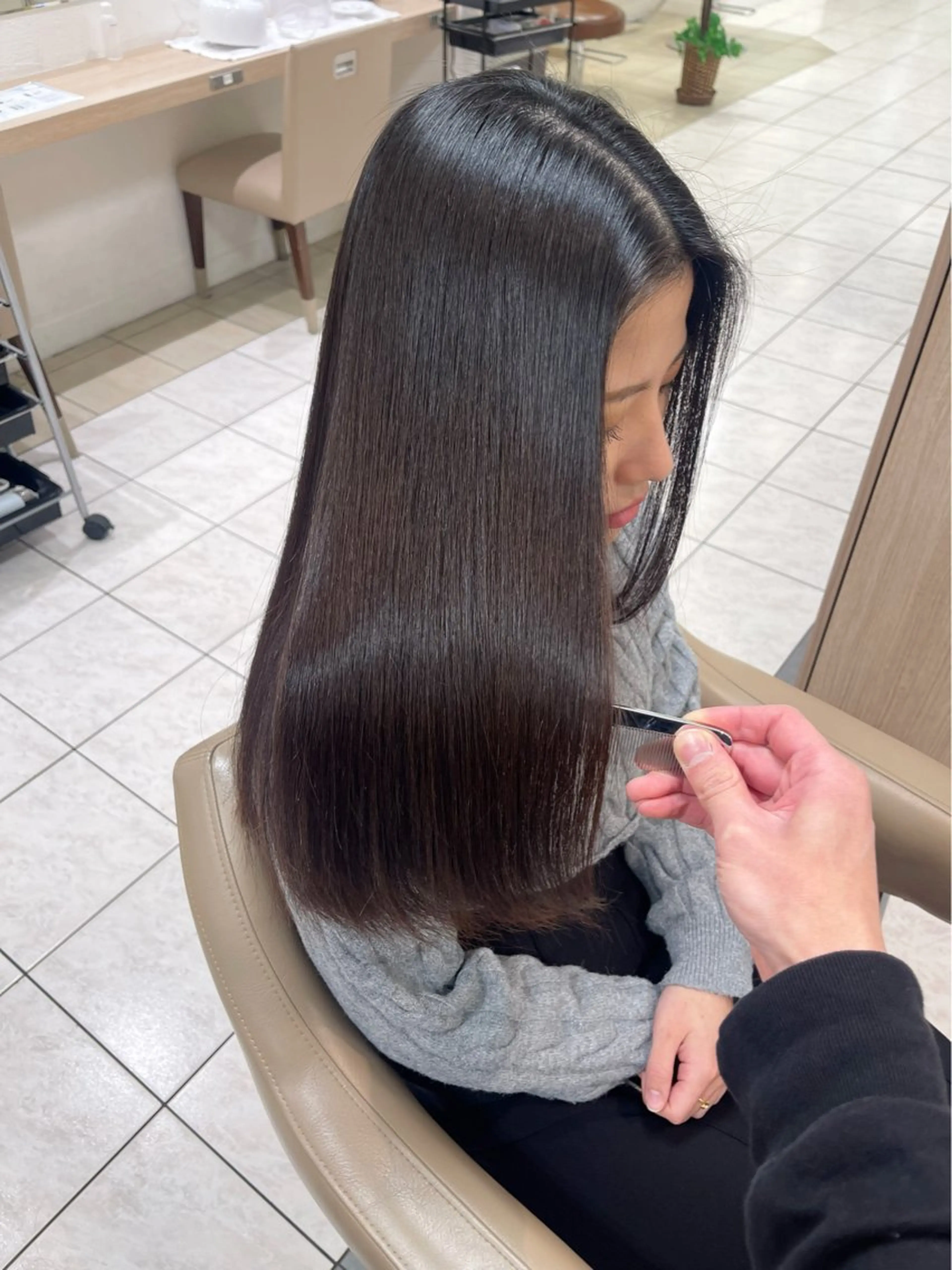 ロング パーマ Ash国立店 池田勇一”のヘアスタイル