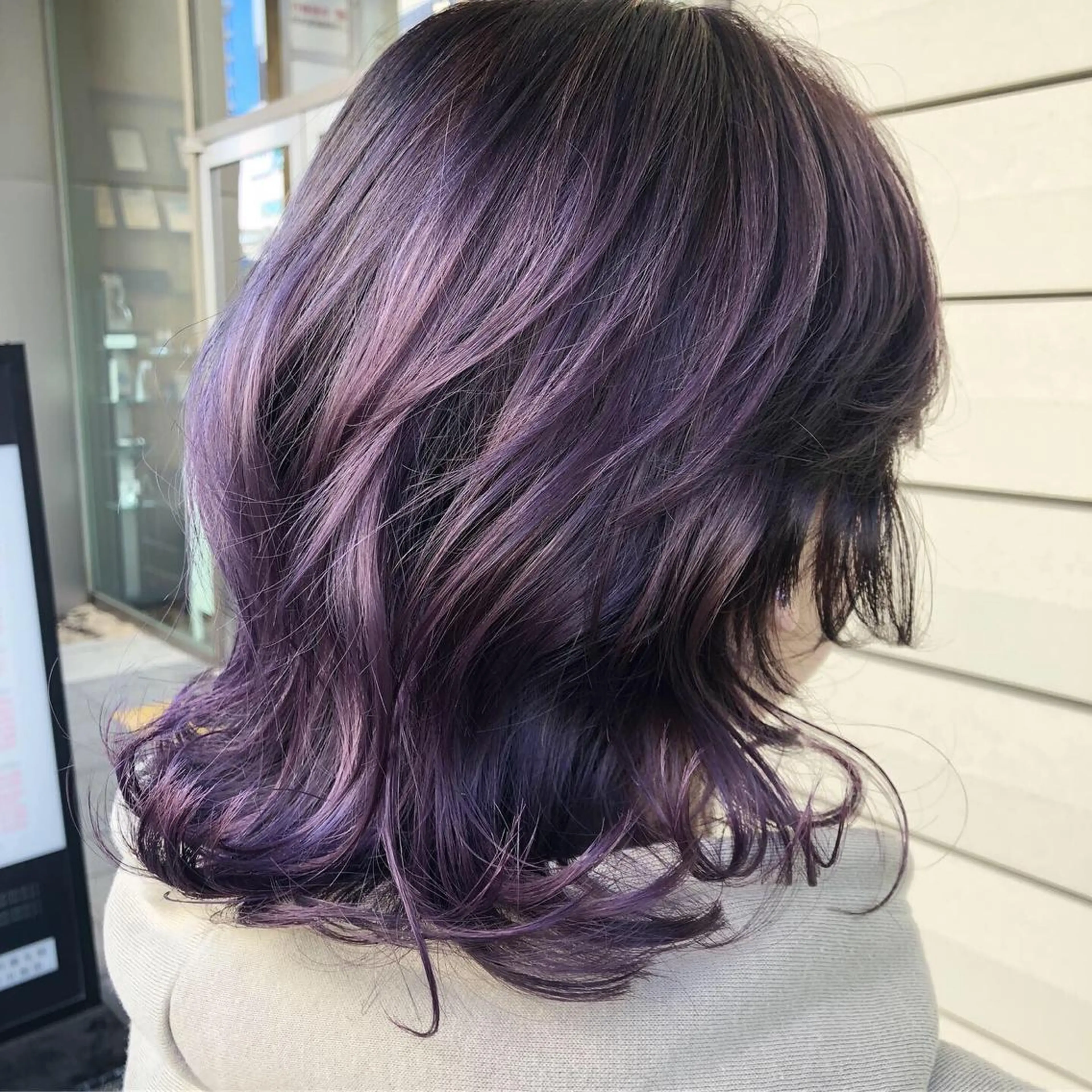 ミディアム カラー ヘアアレンジ キッズ ネイル マツエク・マツパ ブリーチ エドルカラー ラベンダーカラー カット ヘアカラー トリートメント ニシダヒカリ🌙 髪質改善×似合わせのヘアスタイル