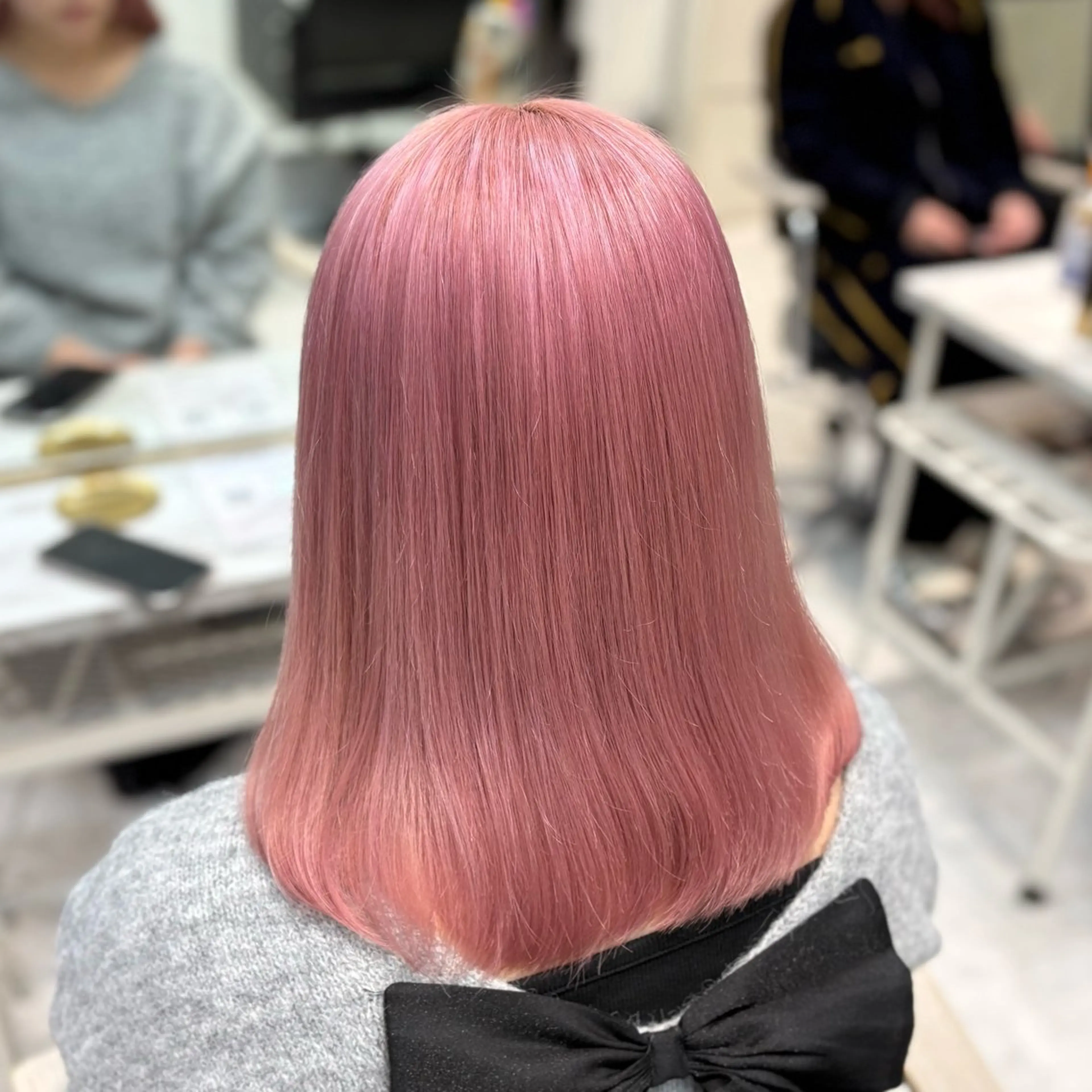 セミロング カラー ピンクカラー カット ヘアカラー トリートメント ヘアセット 色落ち綺麗🩰ハイ トーン🎀RINKAのヘアスタイル