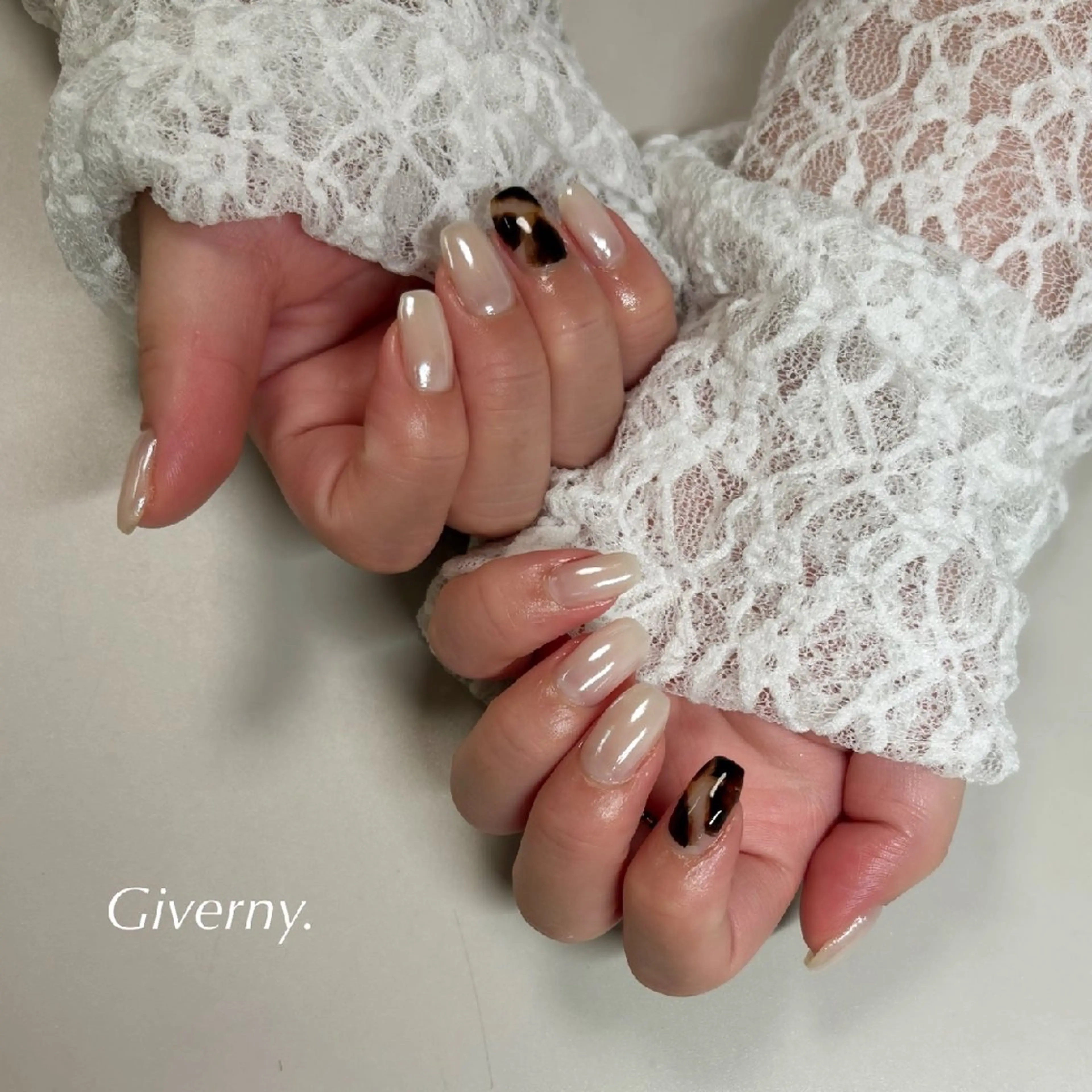 ネイル アニマル柄 ハンドネイル Giverny .のネイルデザイン