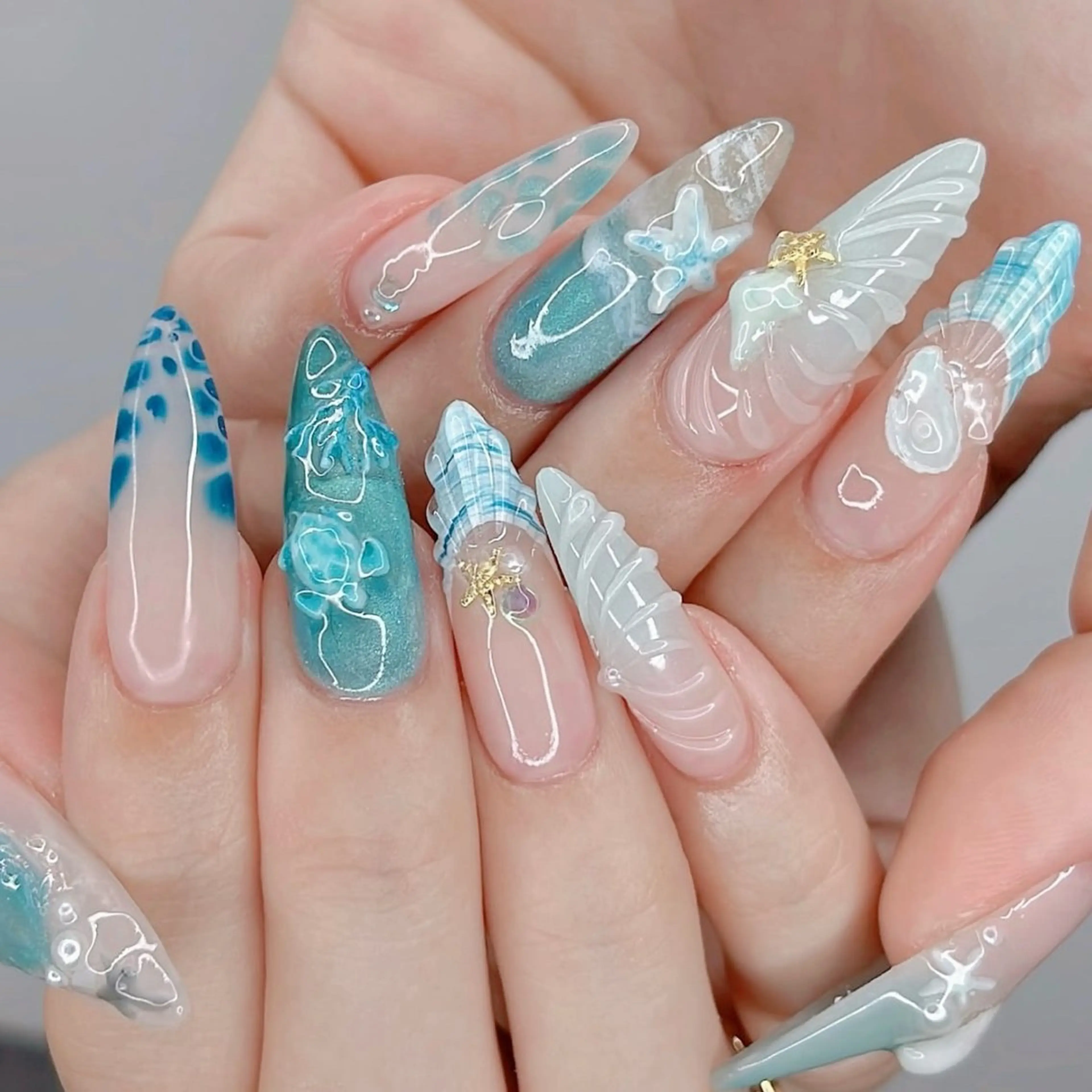 メンズ ネイル メンズ韓国風 アートネイル フレンチネイル ジェルネイル キラキラネイル ハンドネイル Bloom スカルプ専門店のネイルデザイン