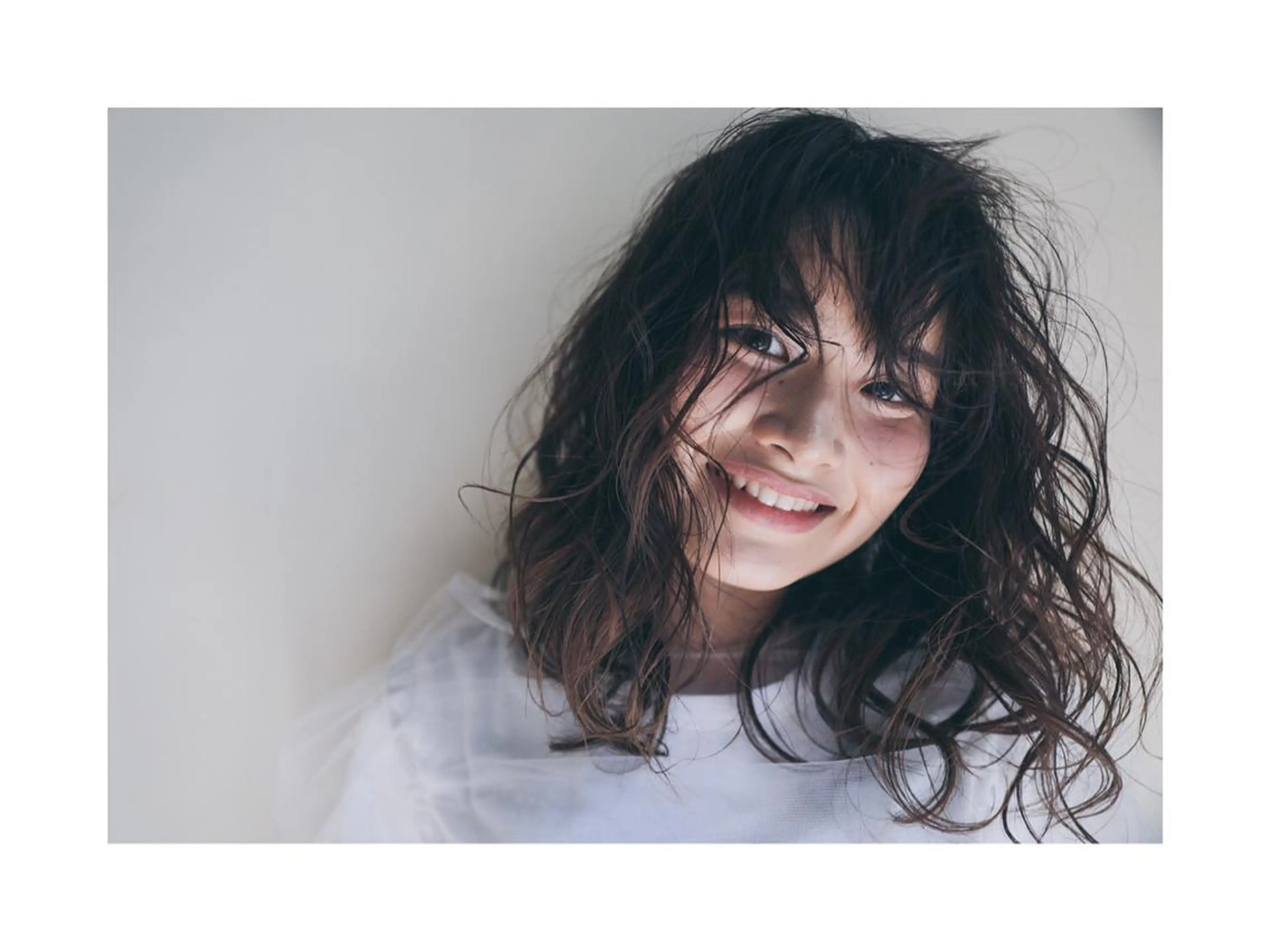 ミディアム ミディアムパーマ 大岩 茉愉のヘアスタイル