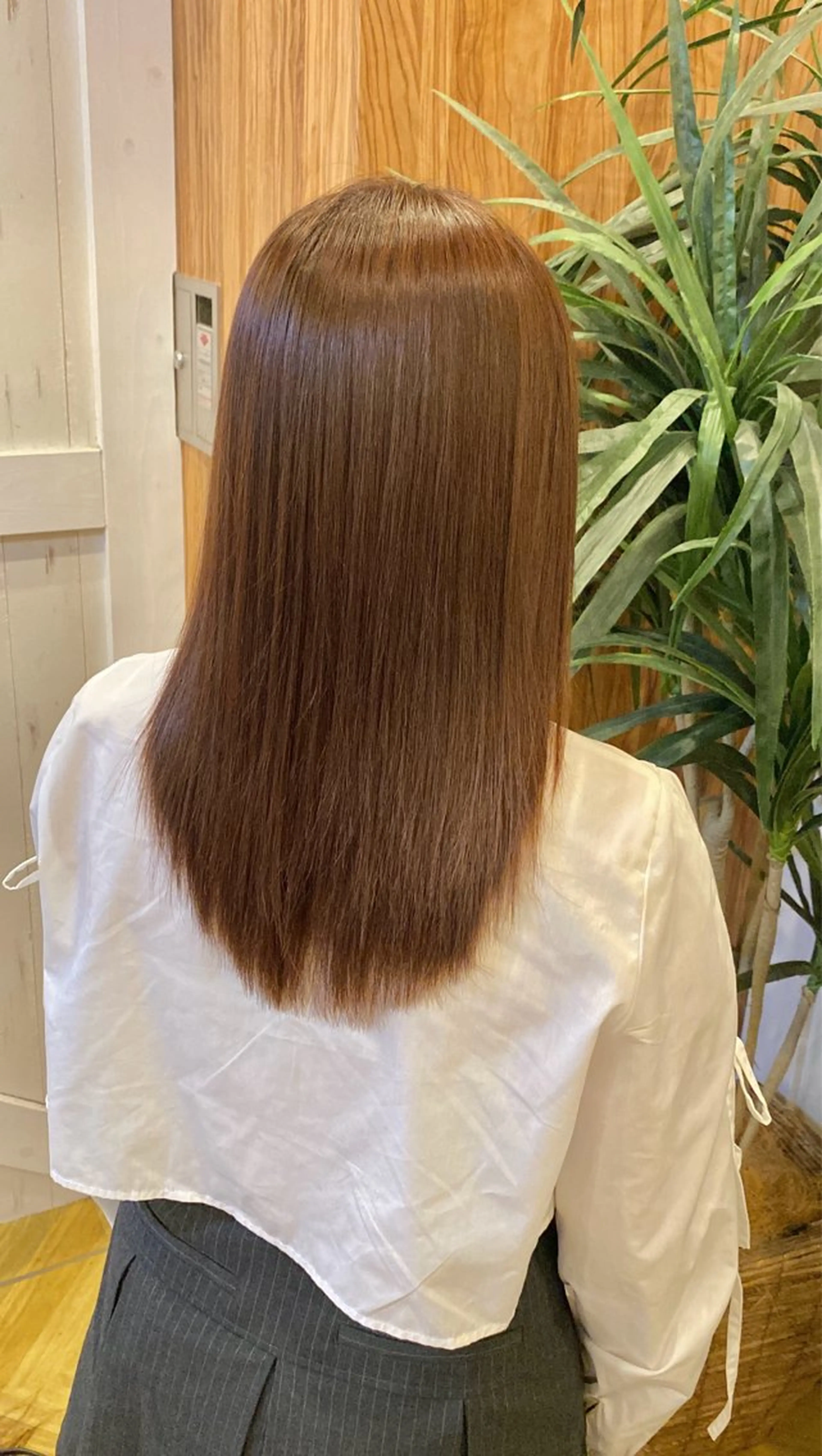 セミロング 40代以上限定 縮毛矯正モデル募集中のヘアスタイル