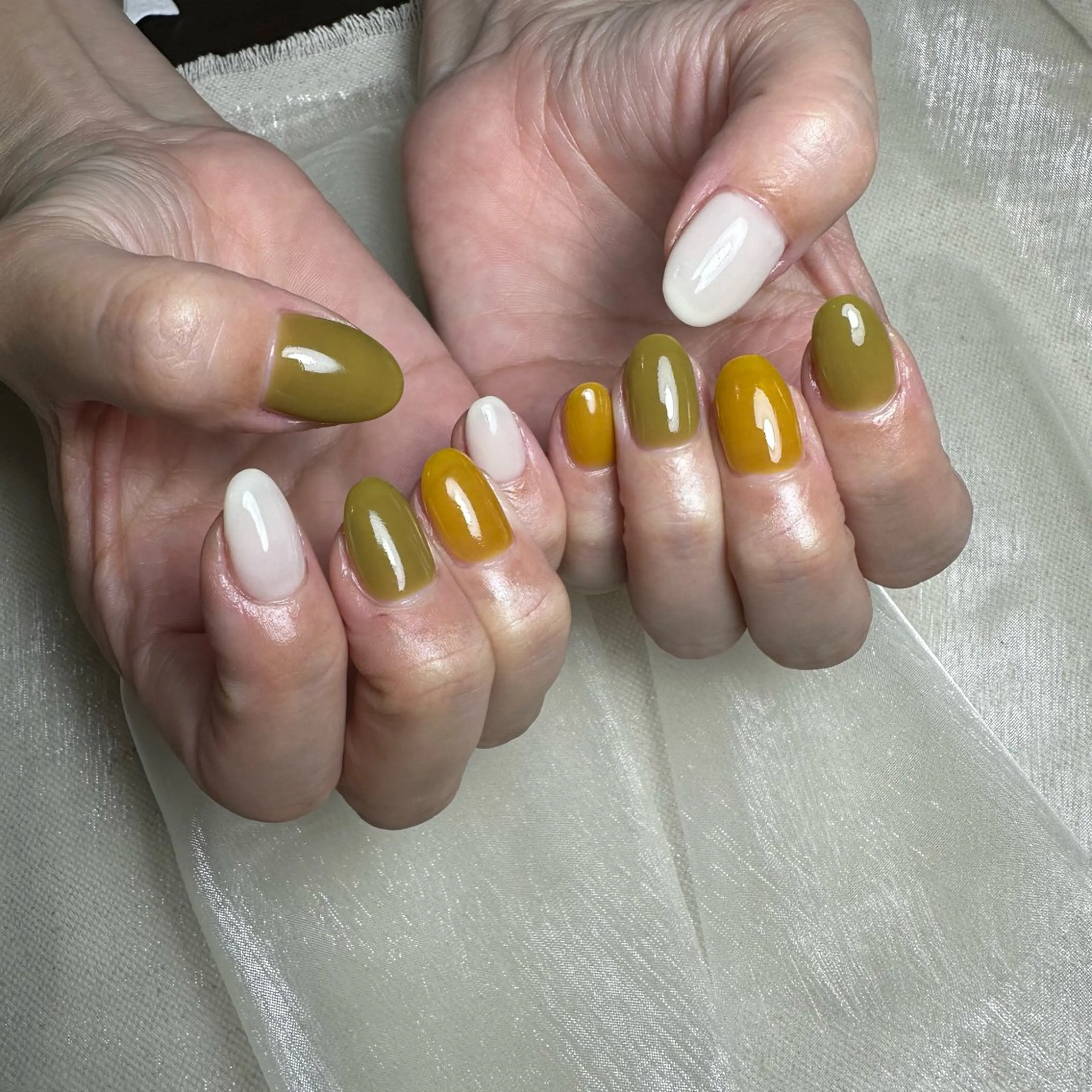 ネイル ハンドネイル repos~ルポ~所属・里見 麗のネイルデザイン