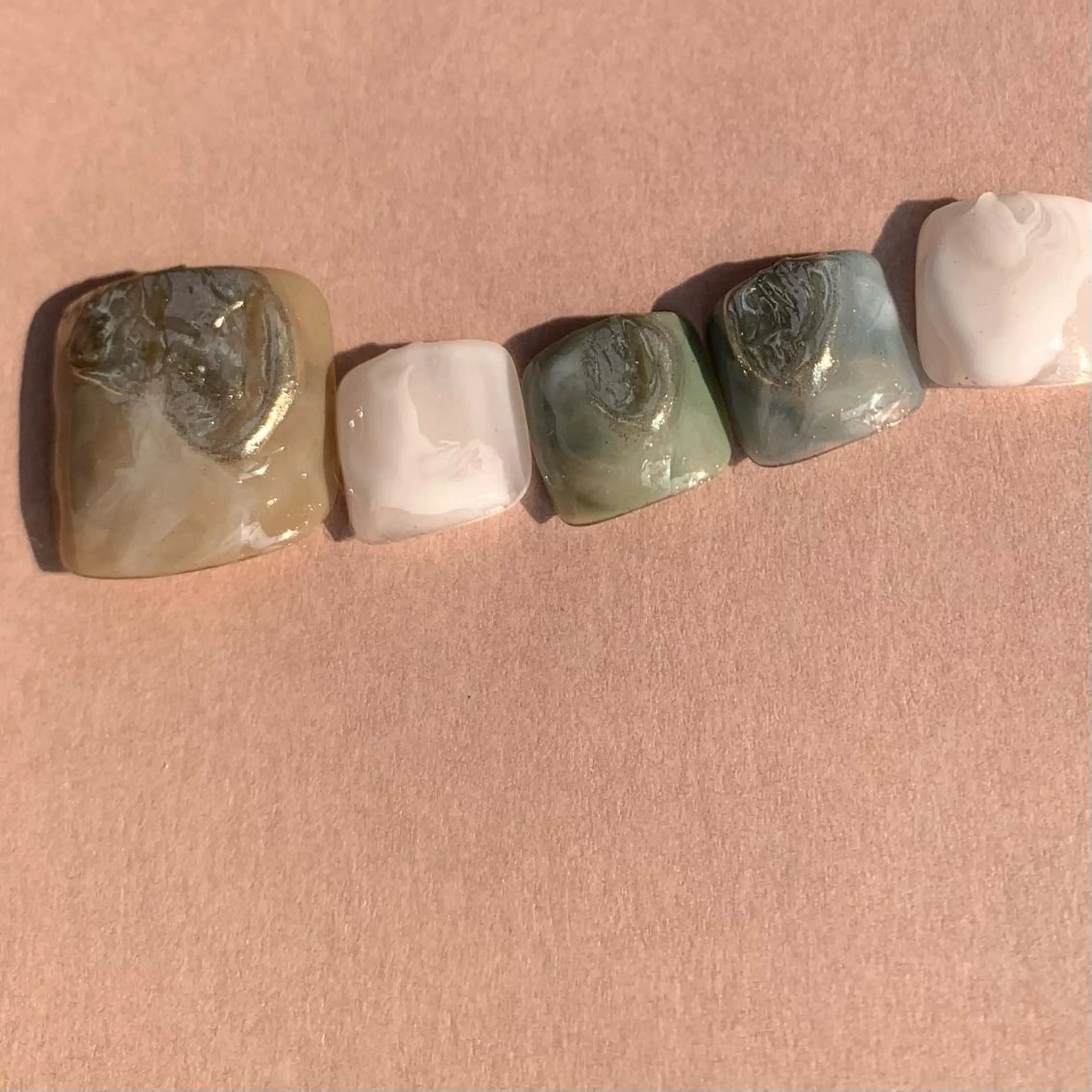 ネイル アートネイル オーロラネイル クリアネイル フットネイル フレンチネイル フットネイル アトリエ １０３のネイルデザイン