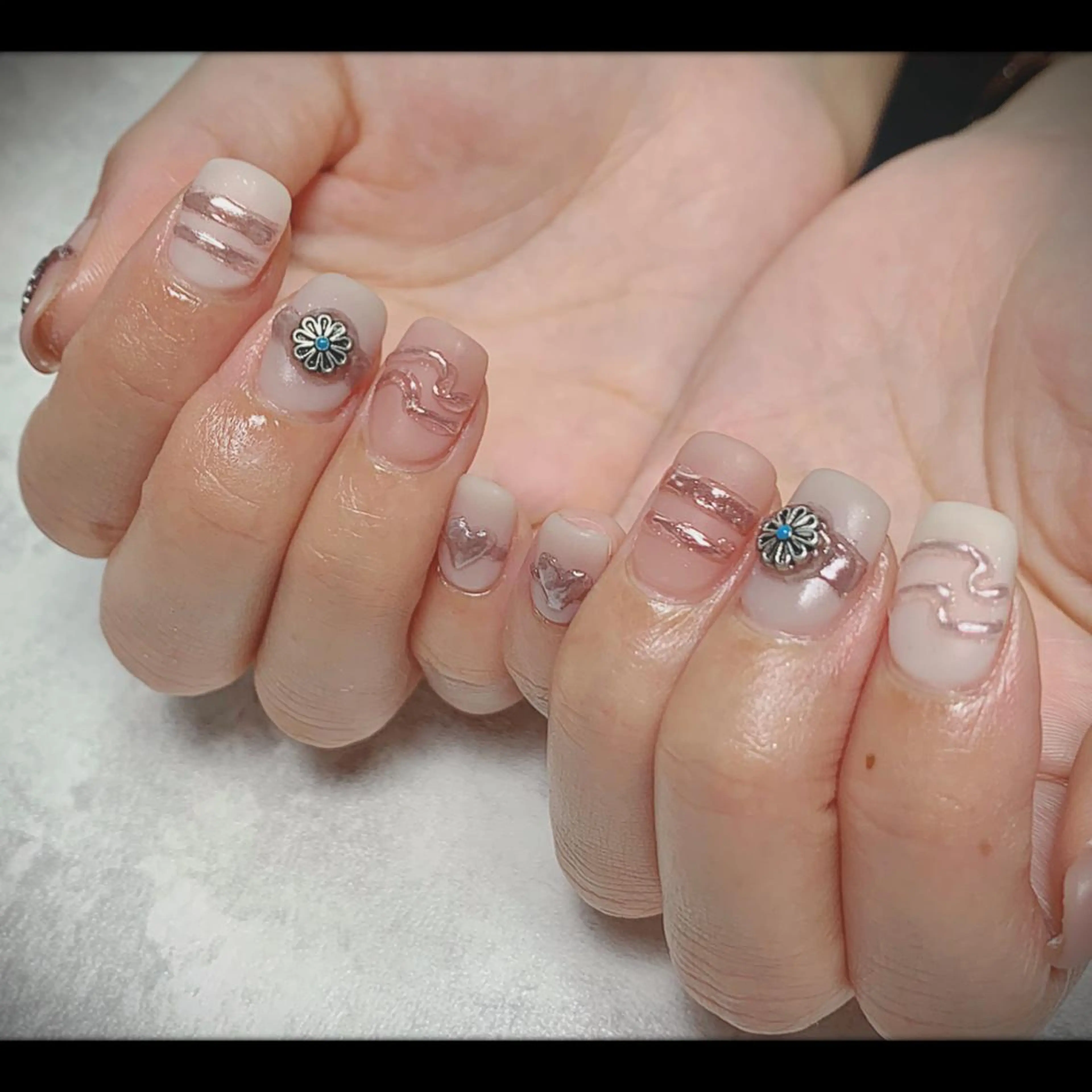 ネイル ミラーネイル ニュアンスネイル ハンドネイル M nail 市原市ちはら台のネイルデザイン