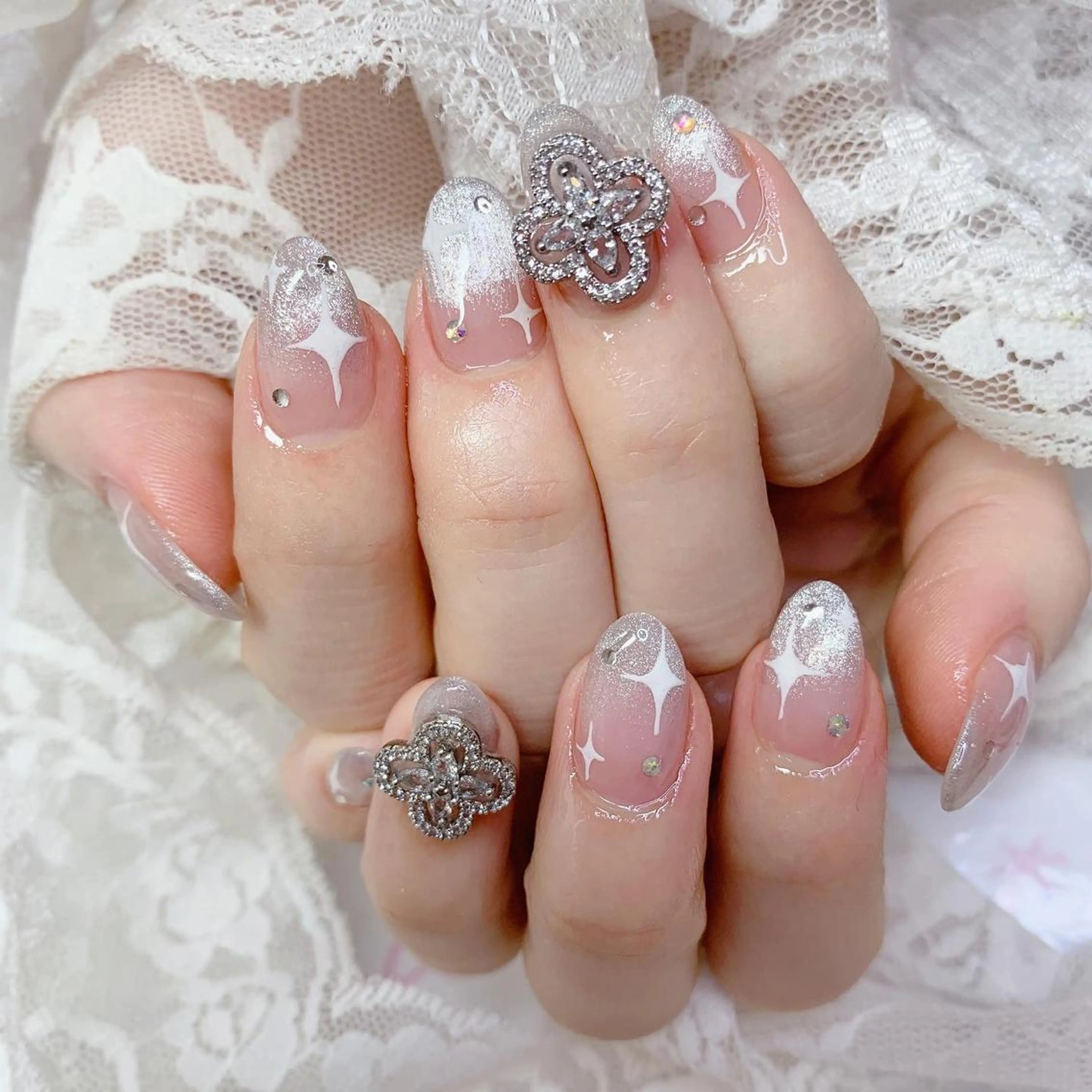 ネイル ハンドネイル La neige* yuki 🥯🍑のネイルデザイン