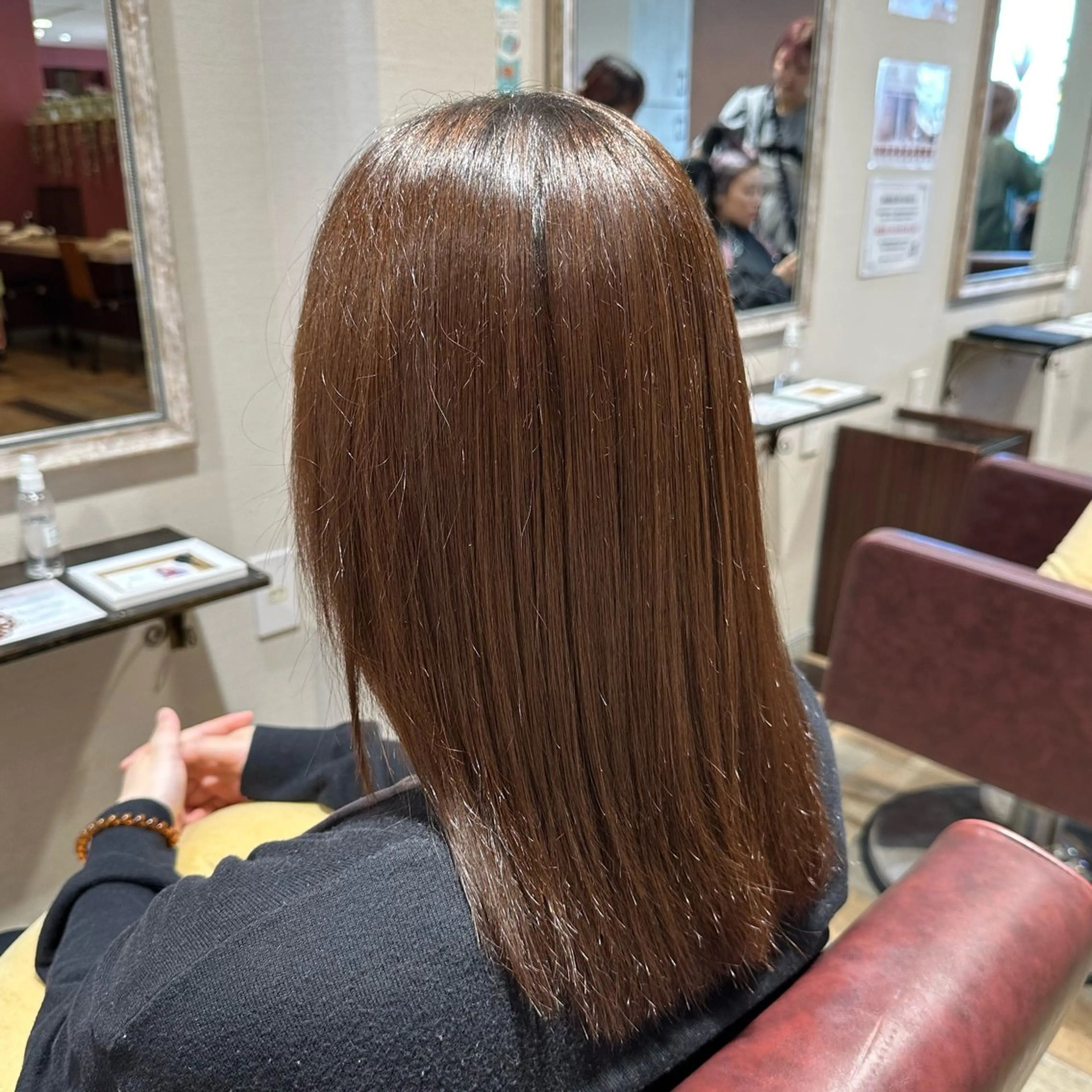 セミロング 縮毛矯正 柔らかいcolor ￤韓国￤🩰マユ🩰のヘアスタイル