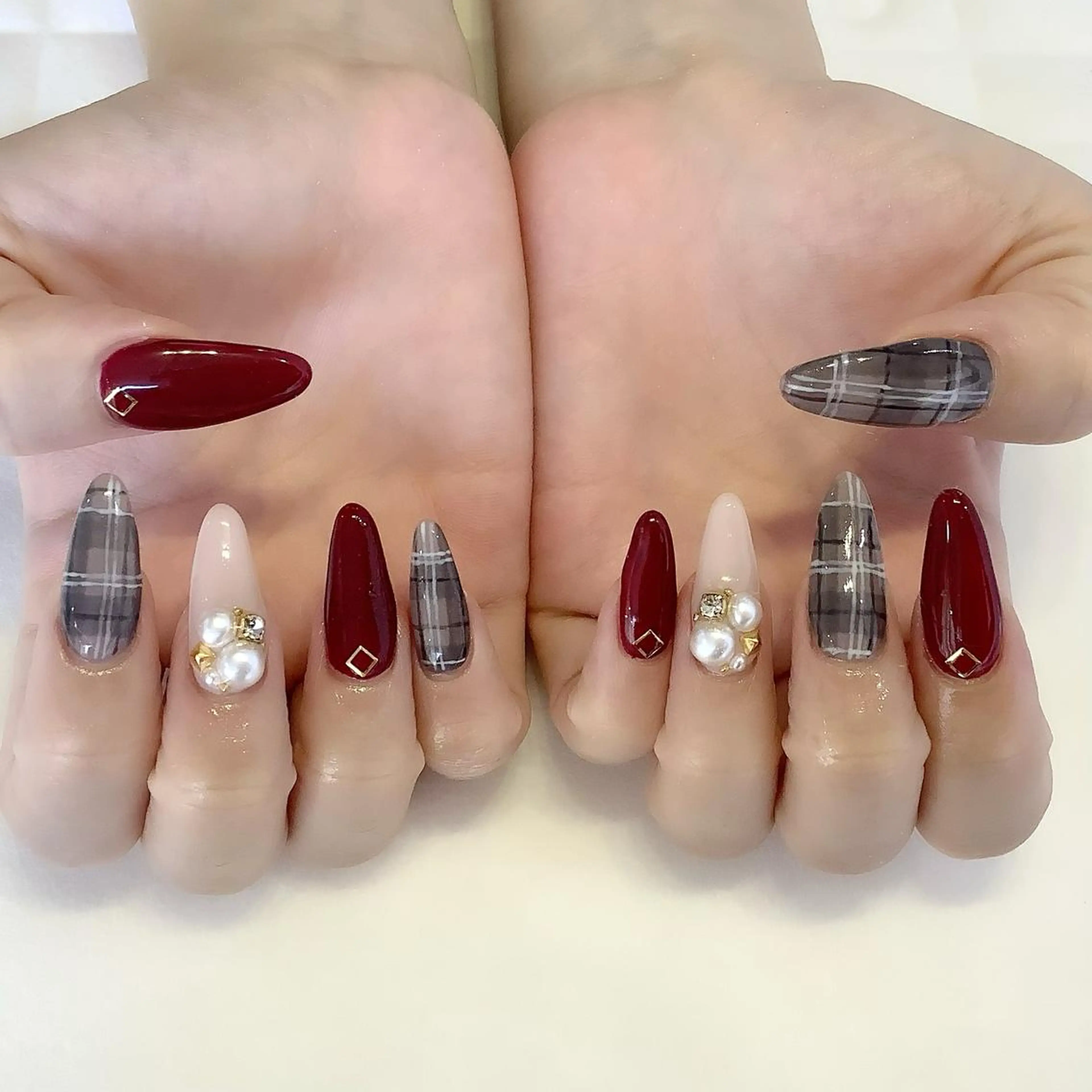 ネイル ハンドネイル 💎🐰 saki. m 🐰💎のネイルデザイン