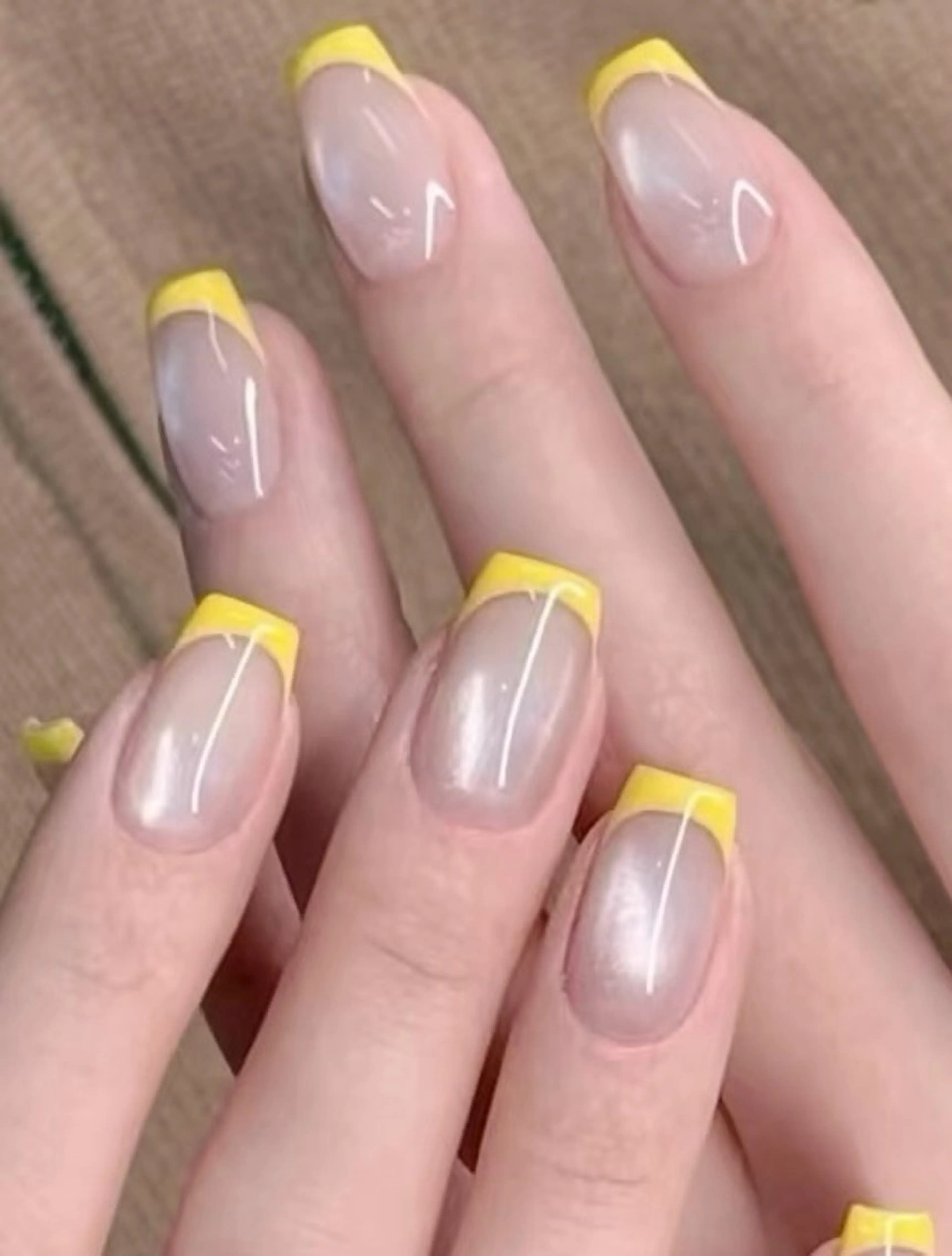 ネイル 高木 維麗絲のネイルデザイン