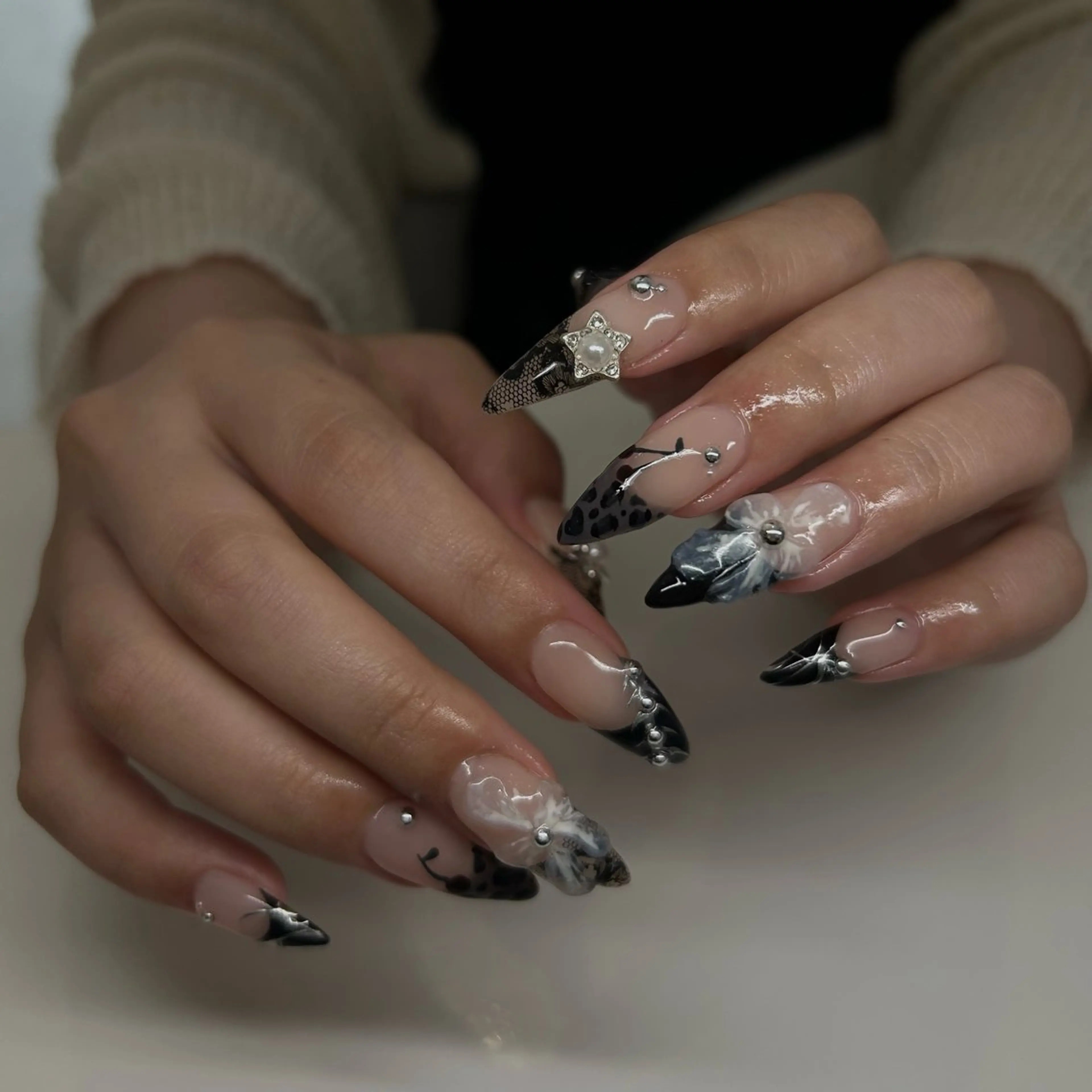 ネイル 持ち込み ハンドネイル Uzuki ／ROCCOnailのネイルデザイン