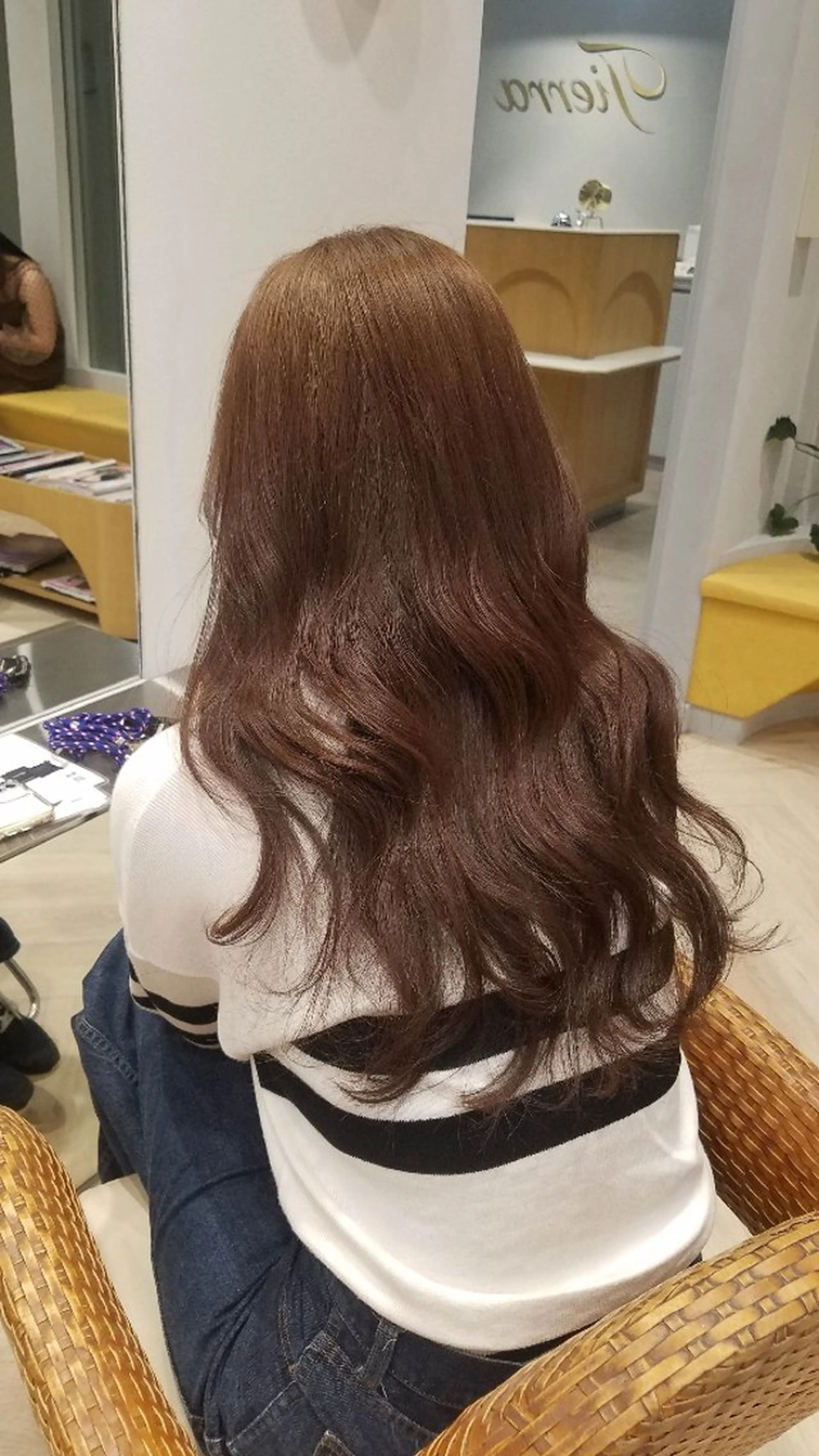 カラー ヒジオカ リナのヘアスタイル
