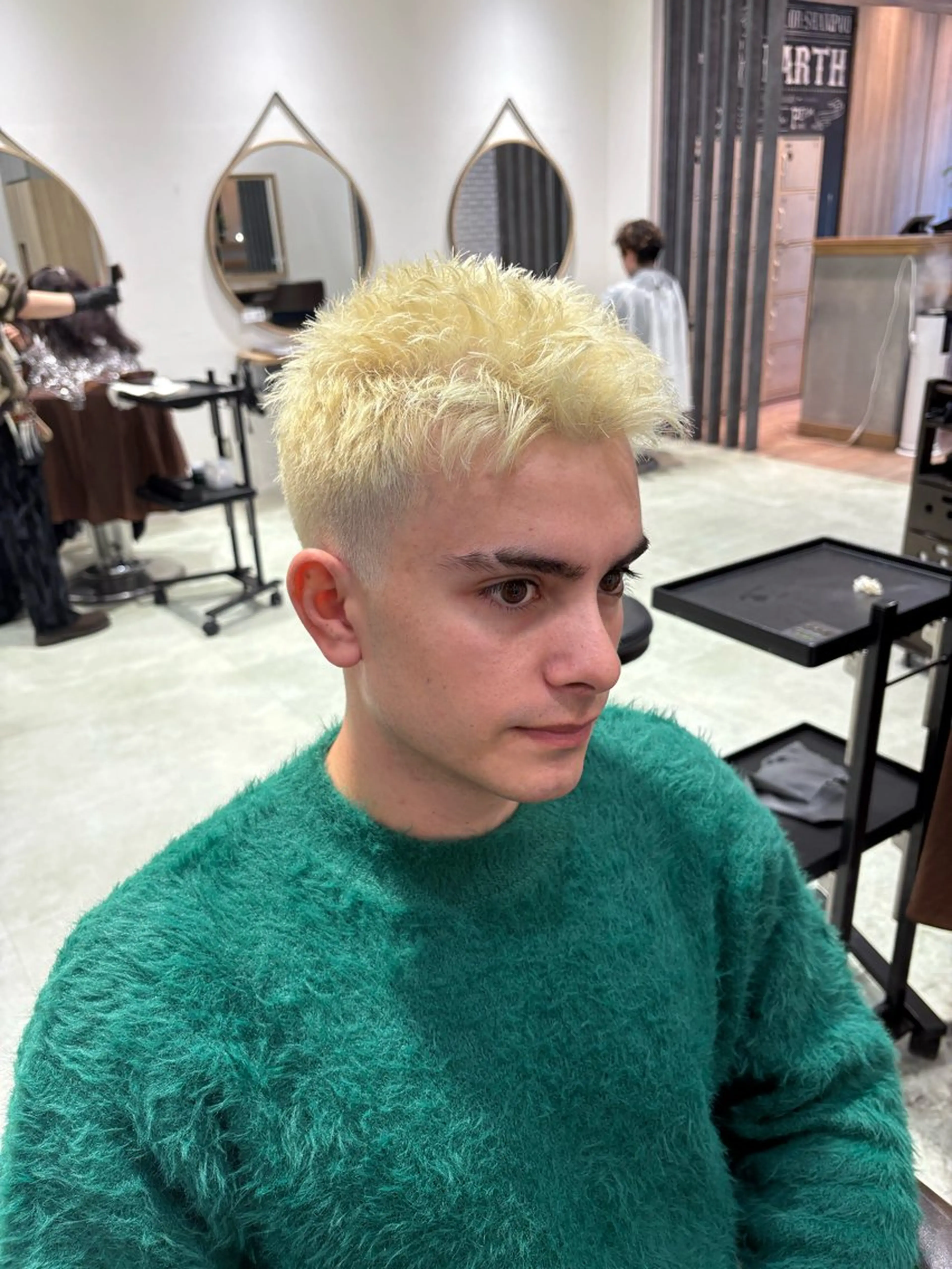 ショート カラー メンズ メンズブリーチ ブリーチ カット ヘアカラー メンズ 🔫KOKIのヘアスタイル