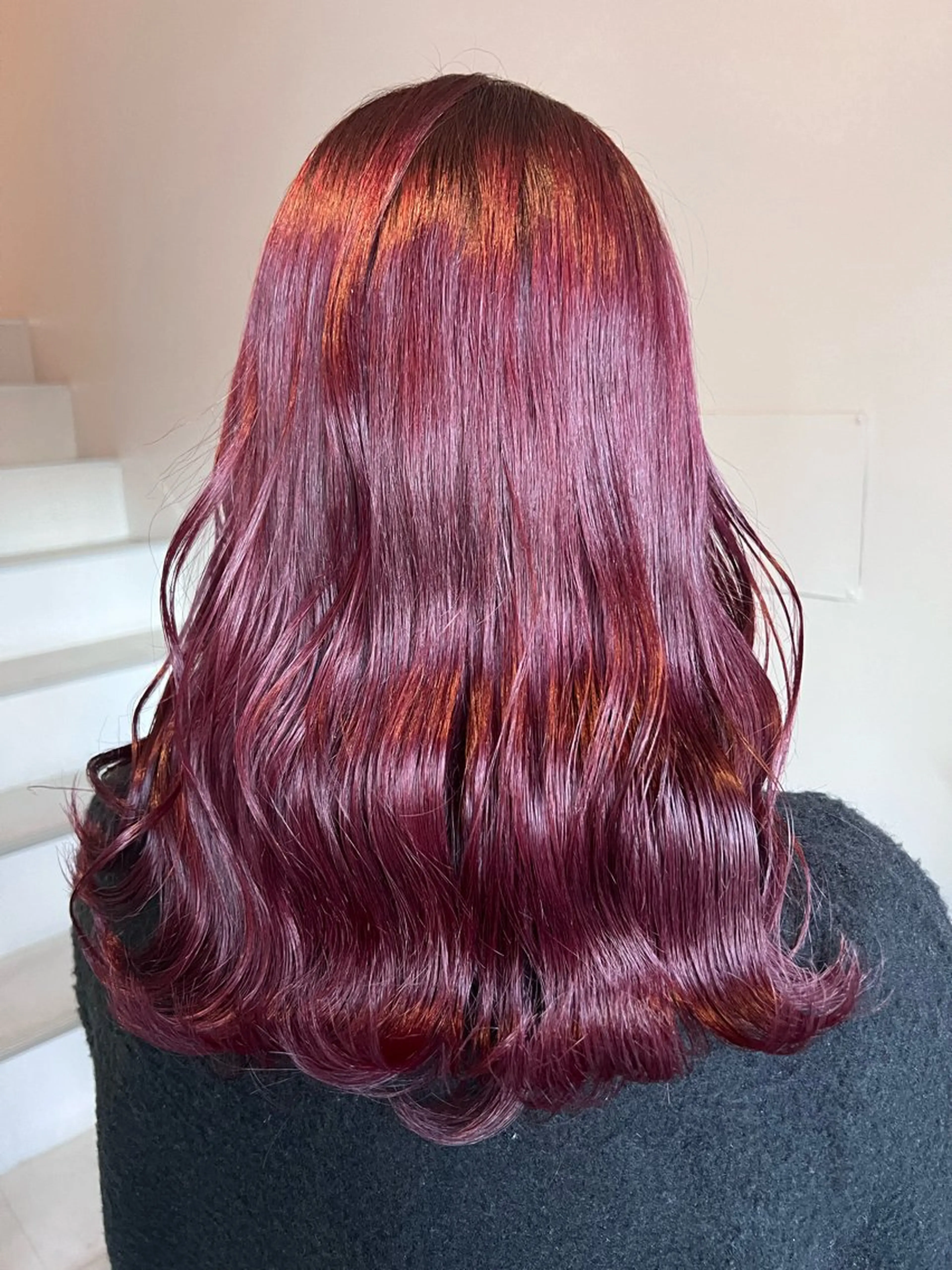 セミロング カラー ボルドーカラー レッドカラー TETE所属・chloe 【クロエ】のヘアスタイル