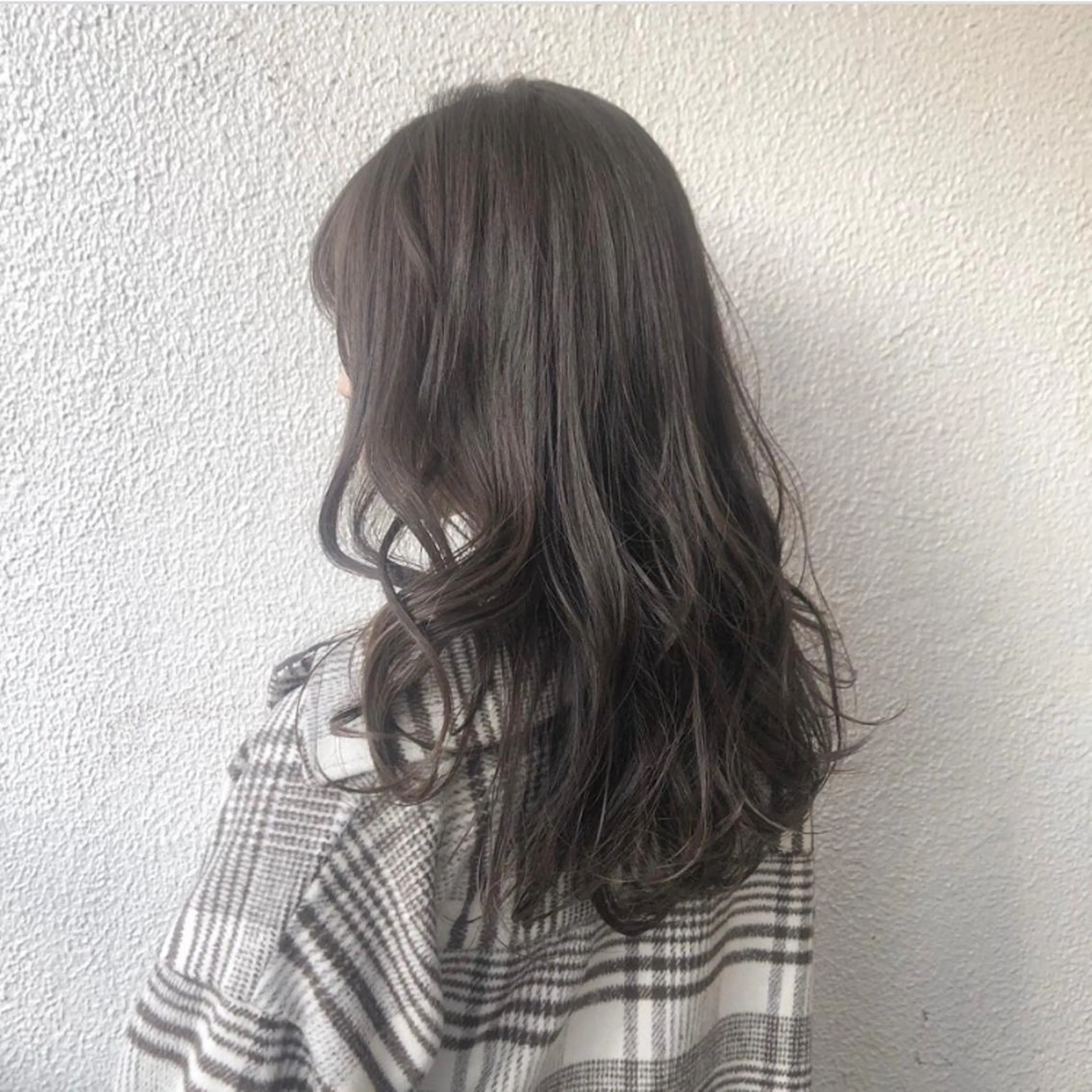 セミロング カラー 韓国レイヤーカット要 暗透カラー📓吉祥寺のヘアスタイル