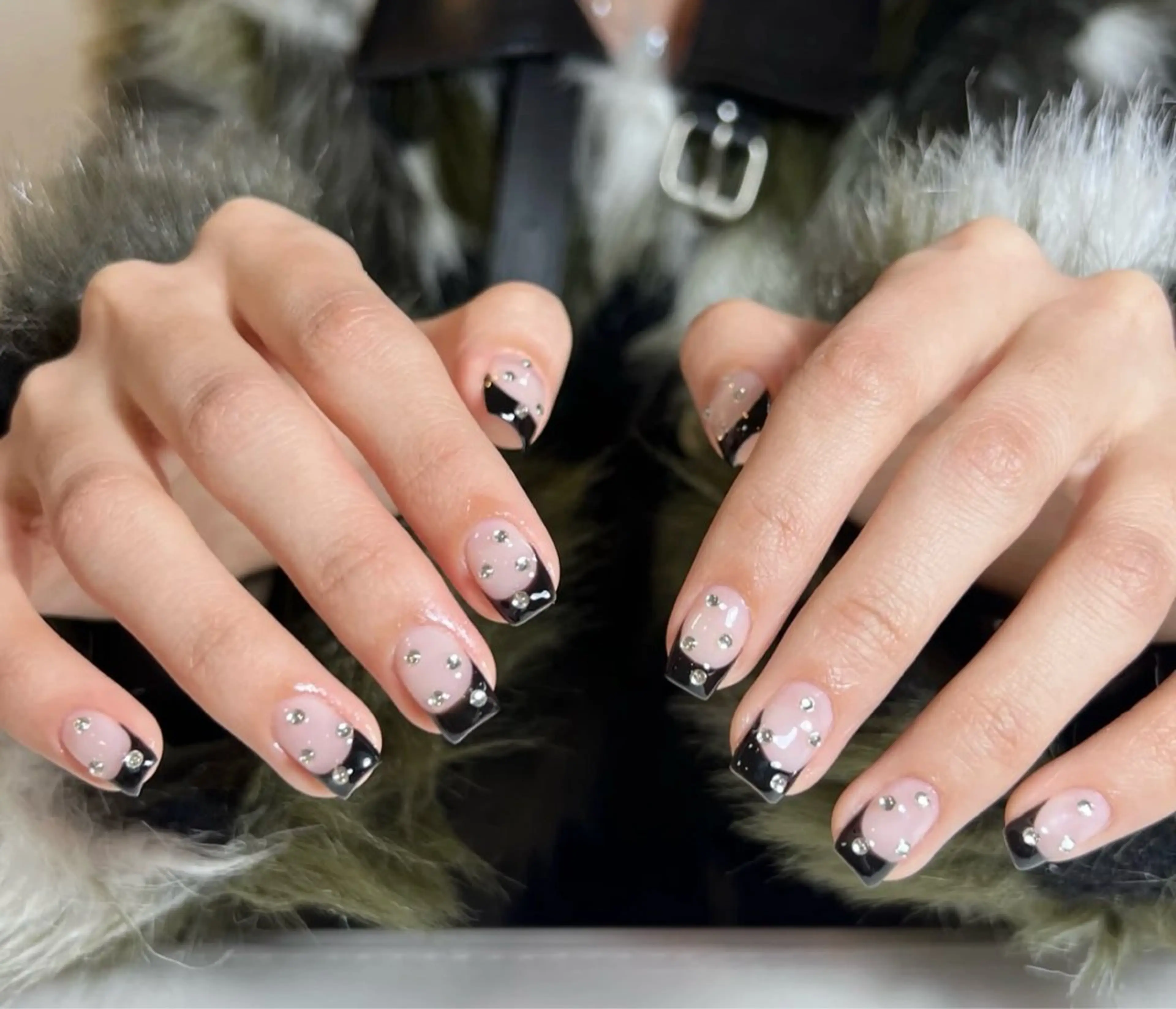 ネイル ハンドネイル 櫻井 ナナのネイルデザイン