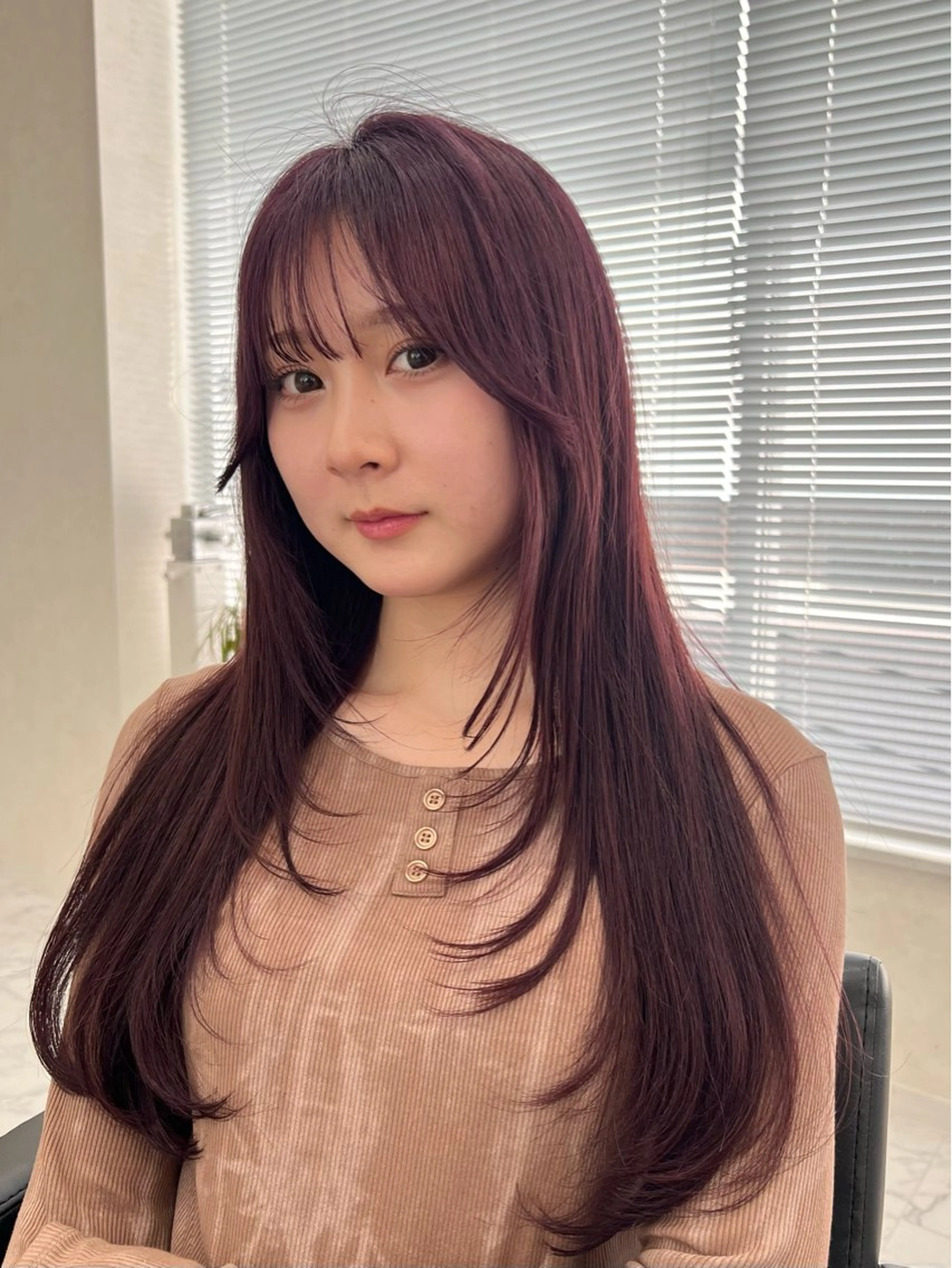 セミロング レイヤーカット 韓国風🫧艶カラー 💟ran💟のヘアスタイル