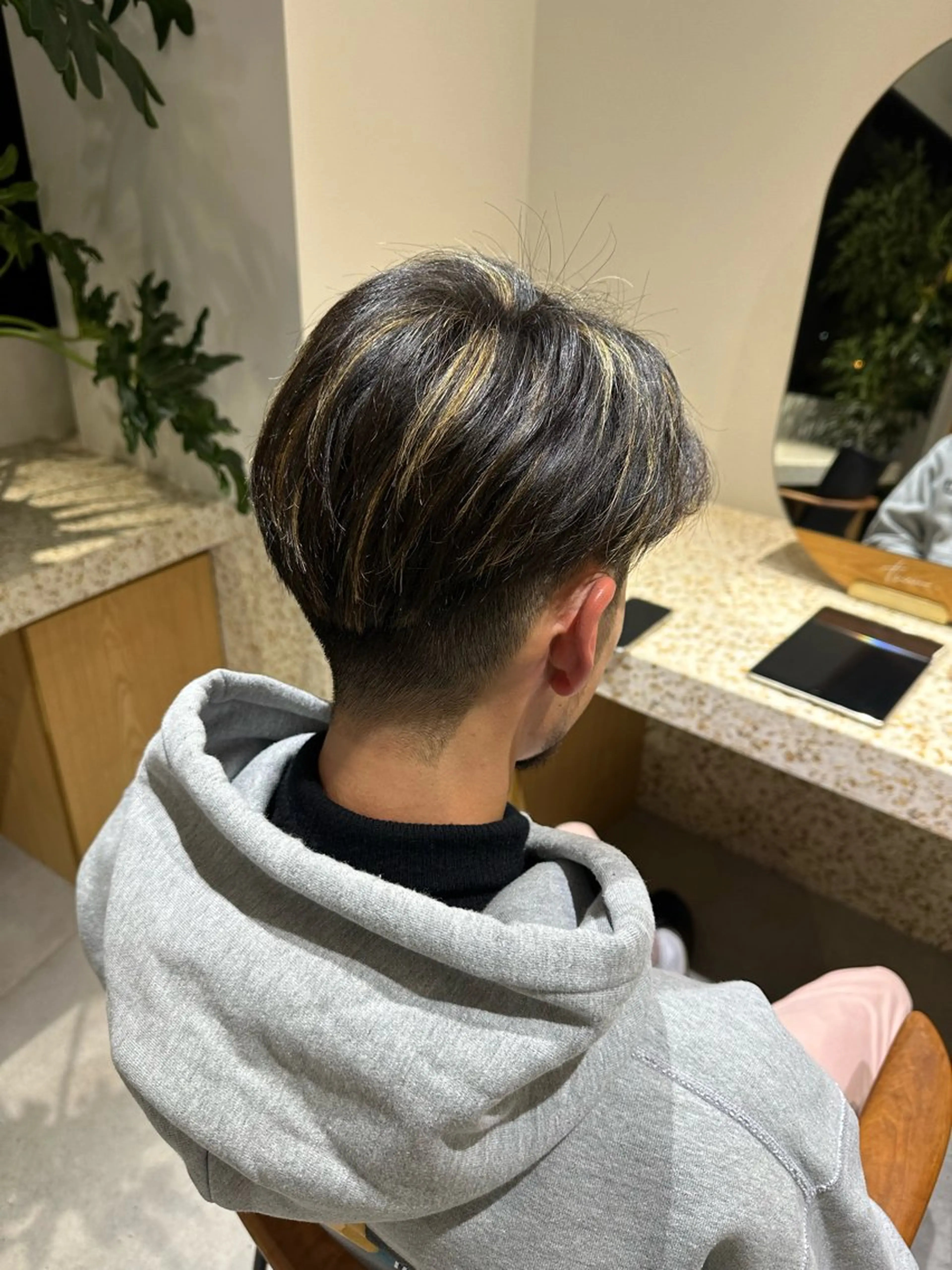 カラー メンズ メンズハイライト ハイライトカラー 和田 あおいのヘアスタイル